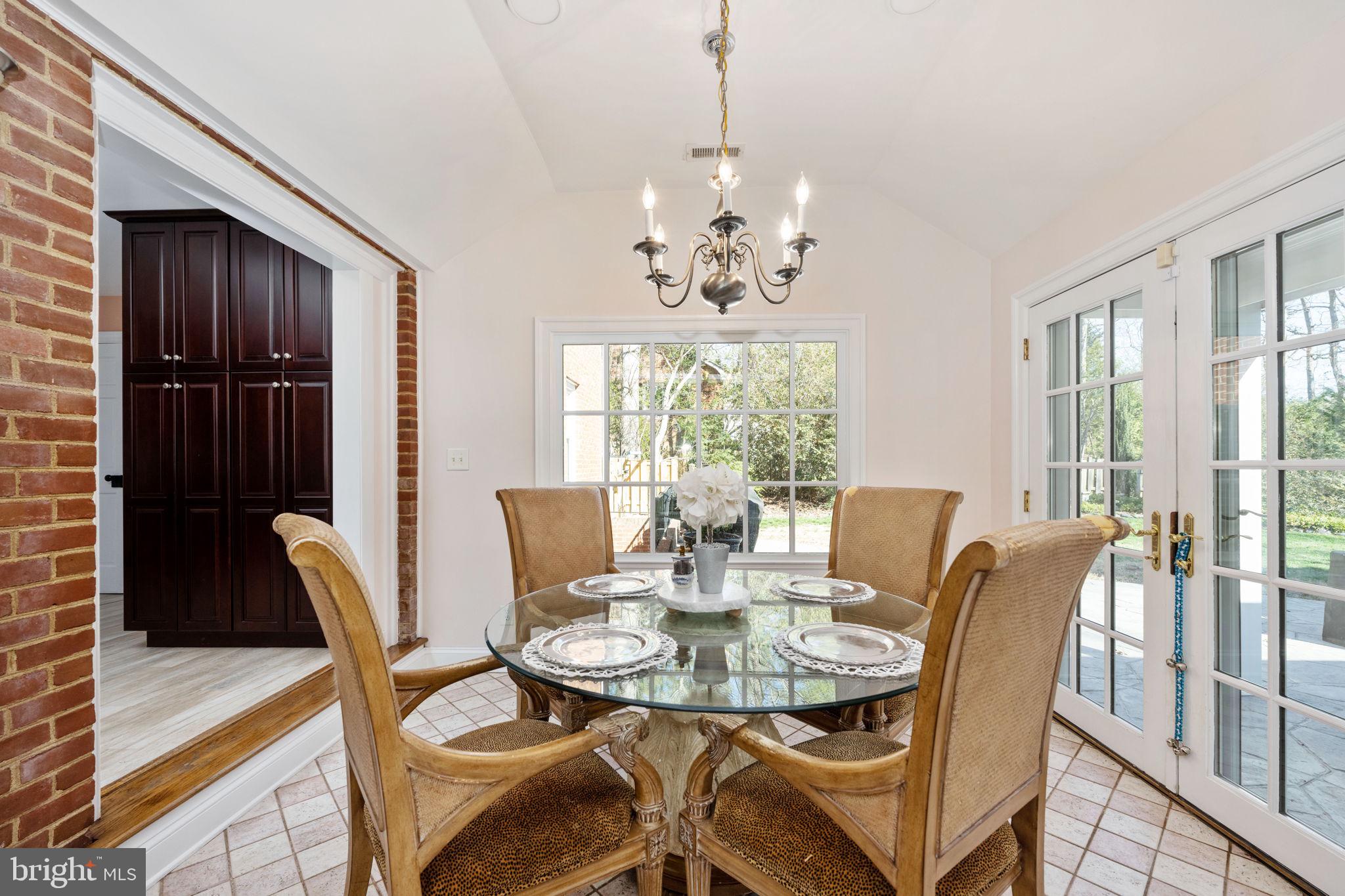 7 Hunters Ct