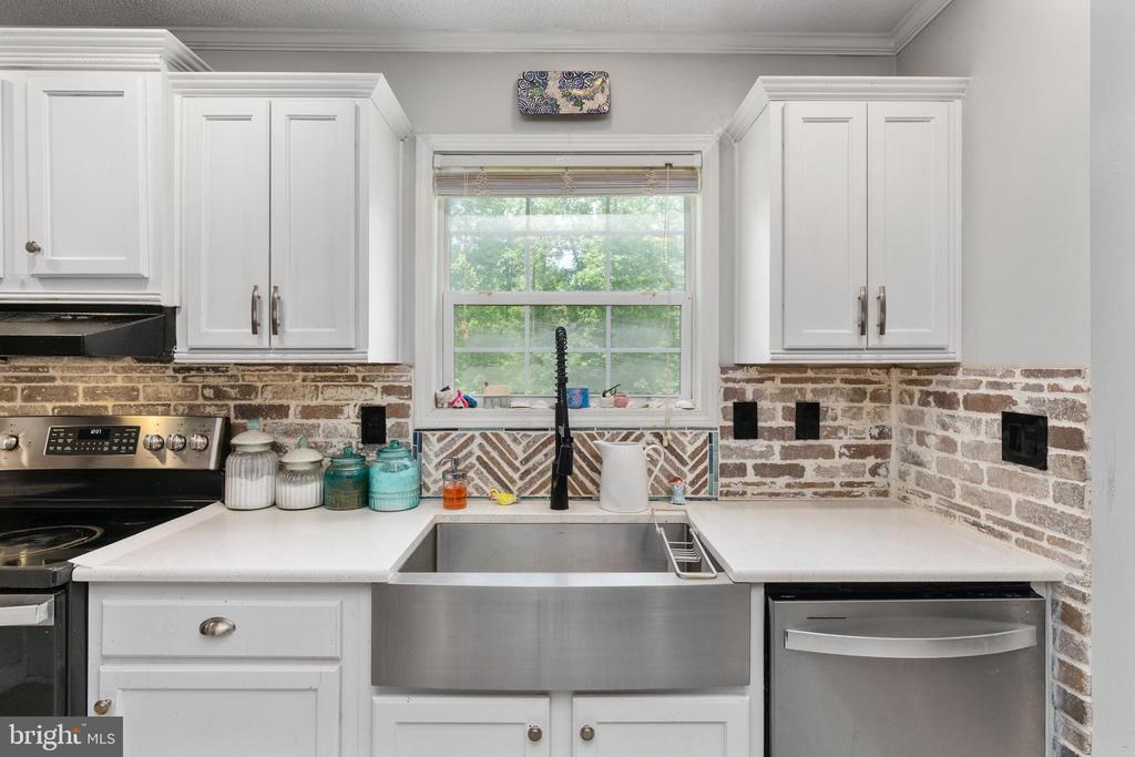 312 RICHARDS FERRY ROAD