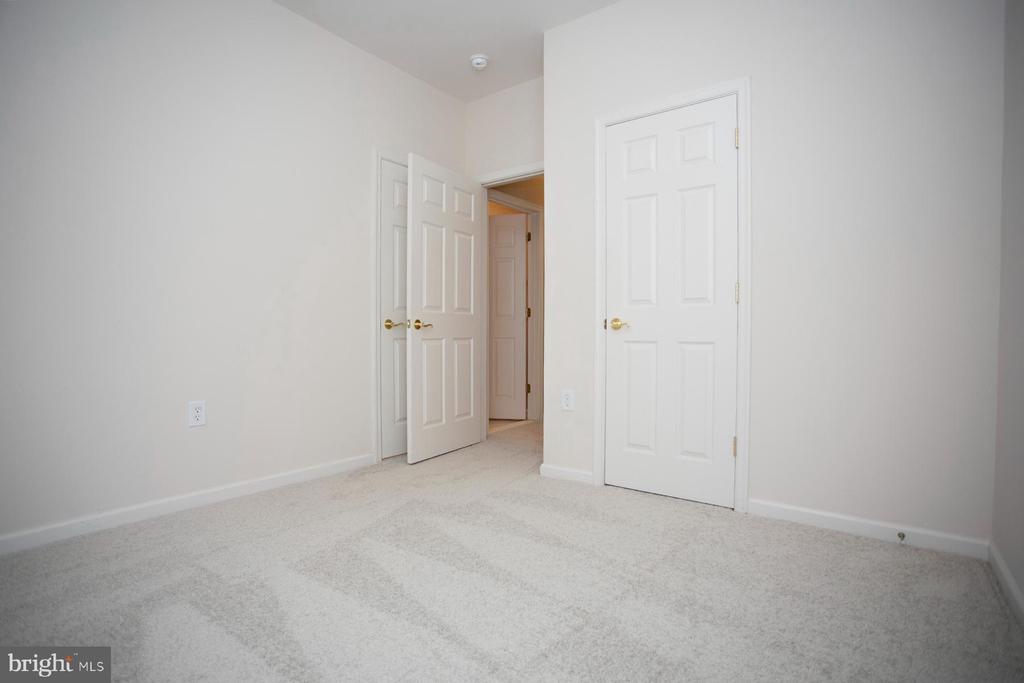 30 Dayton Cir