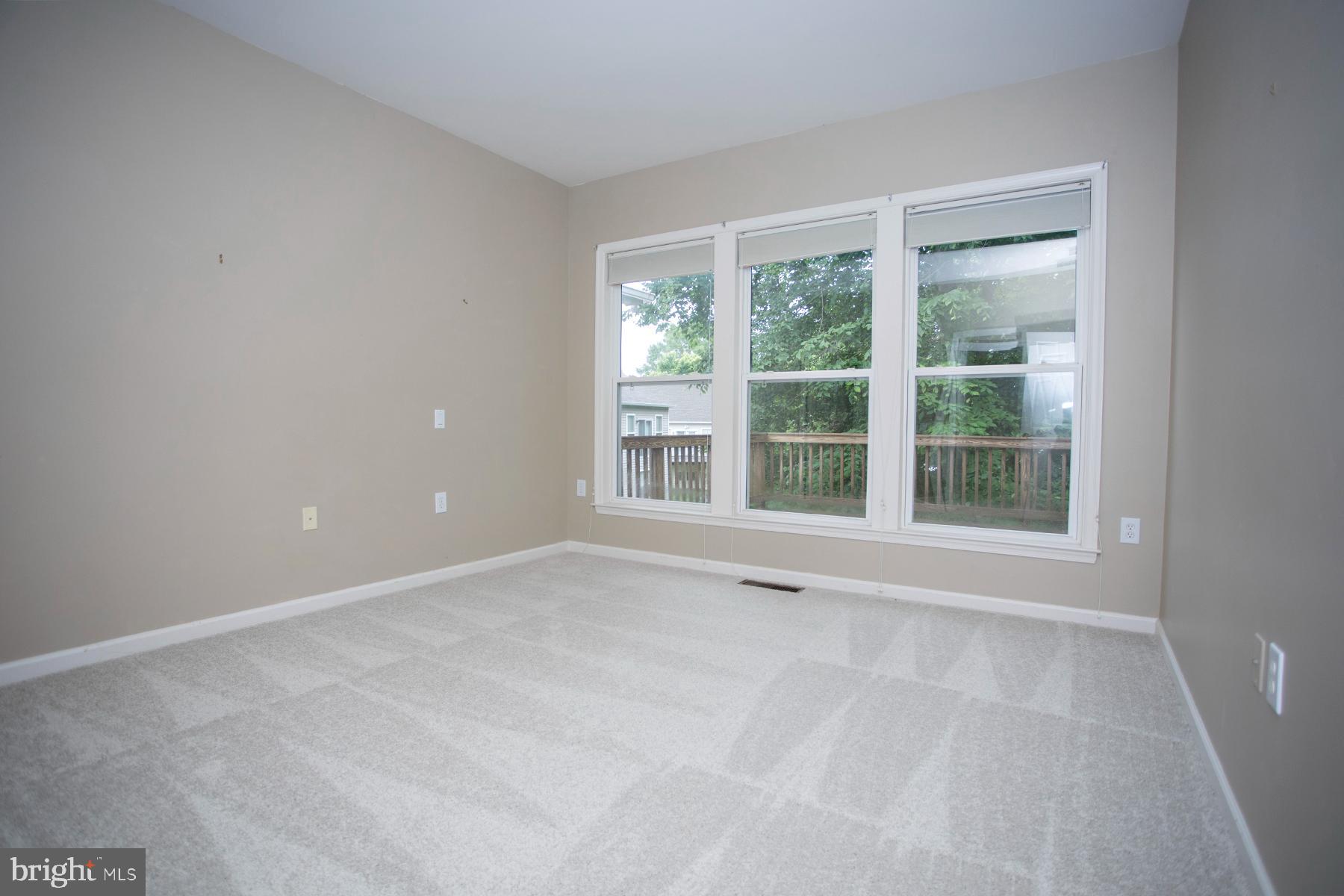 30 Dayton Cir