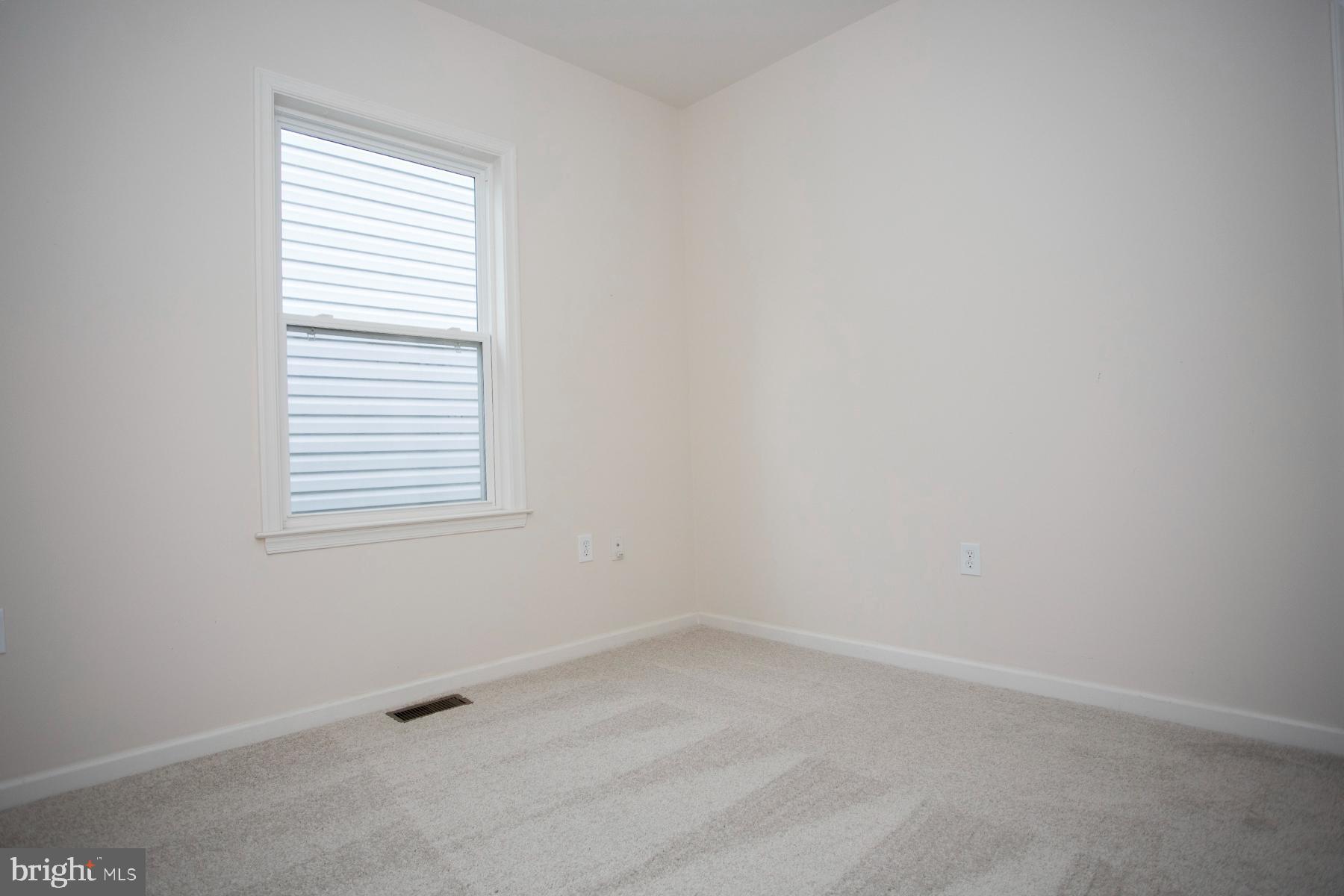 30 Dayton Cir