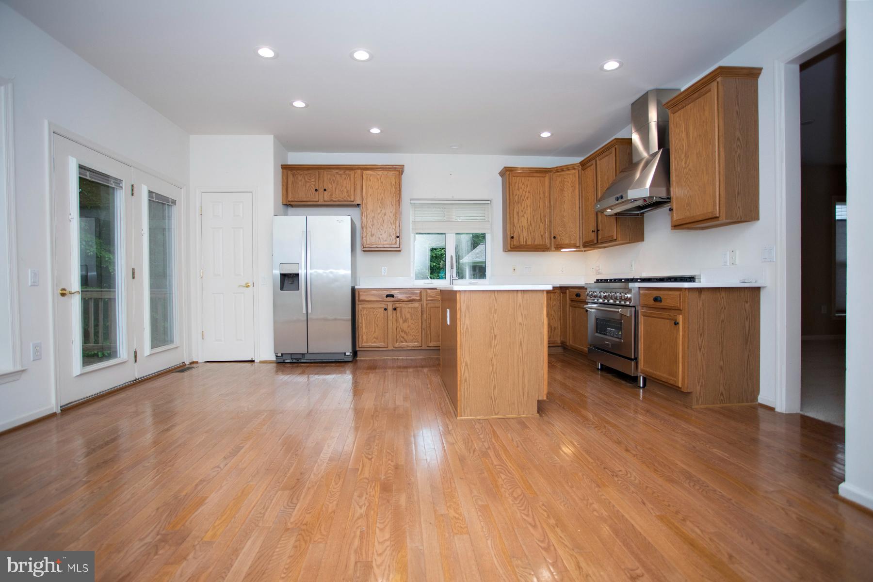 30 Dayton Cir