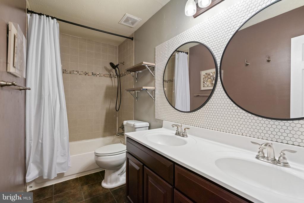 2211 AQUIA DRIVE