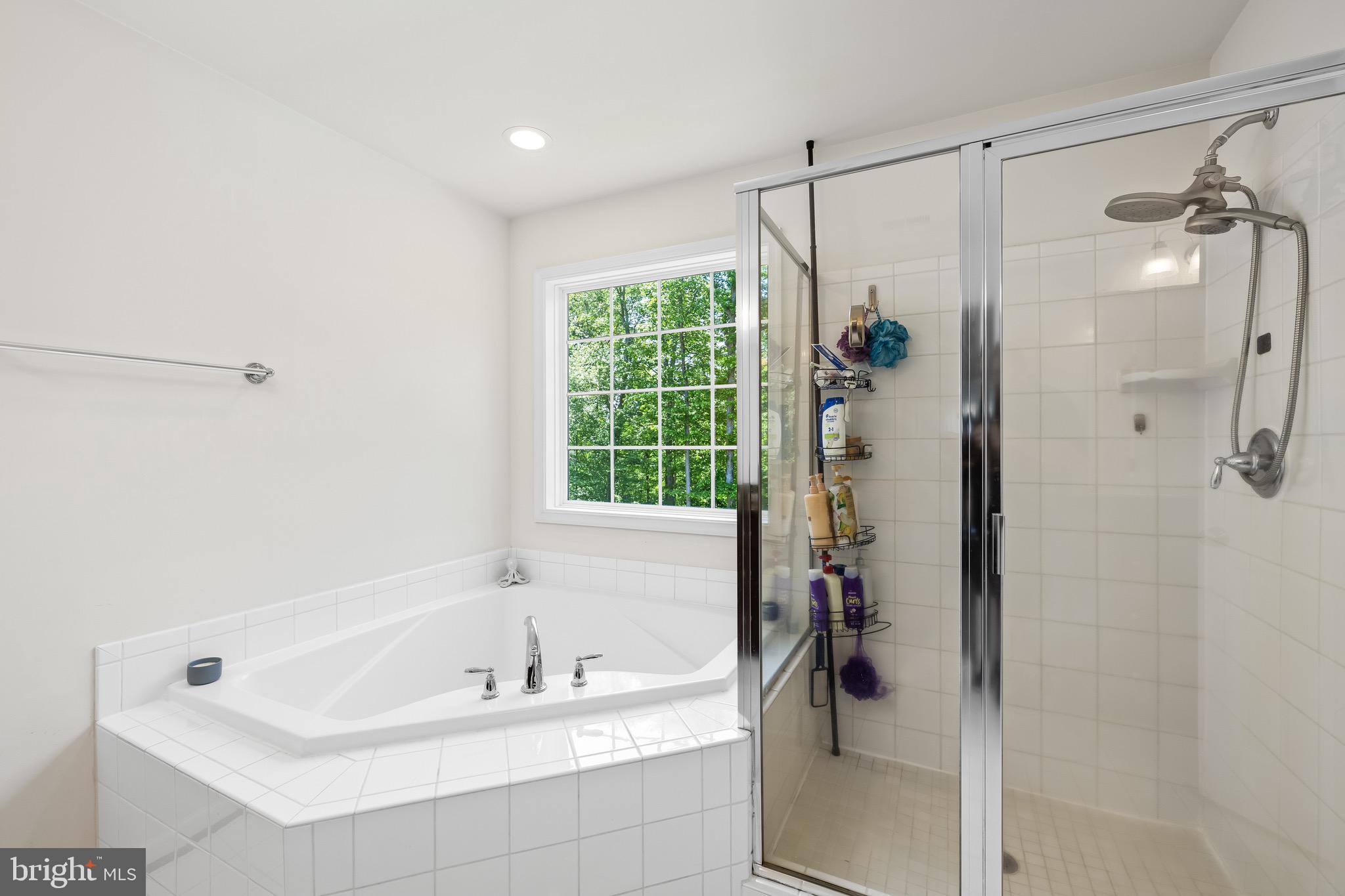 2225 CAMP GEARY LANE