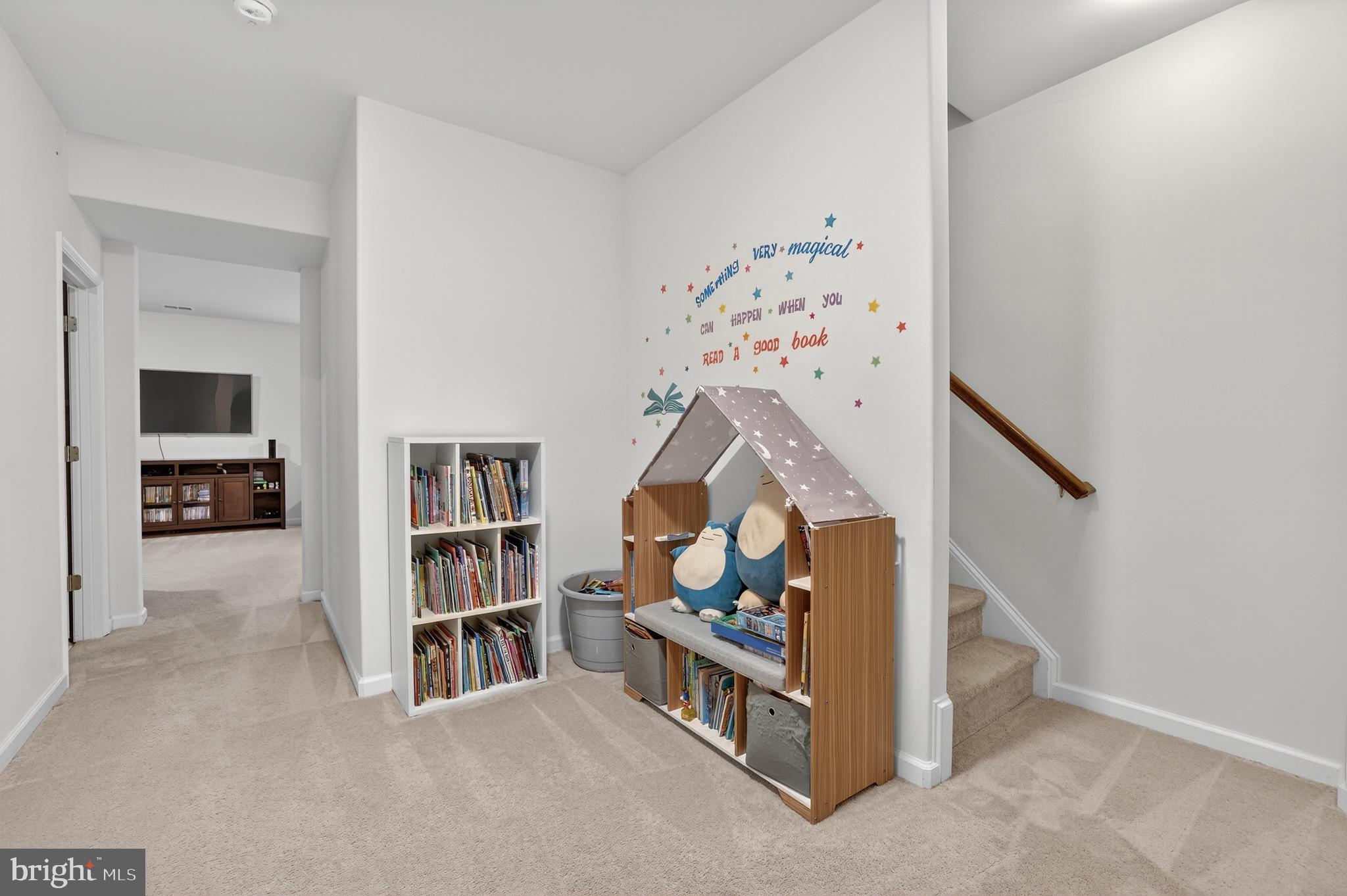 2225 CAMP GEARY LANE