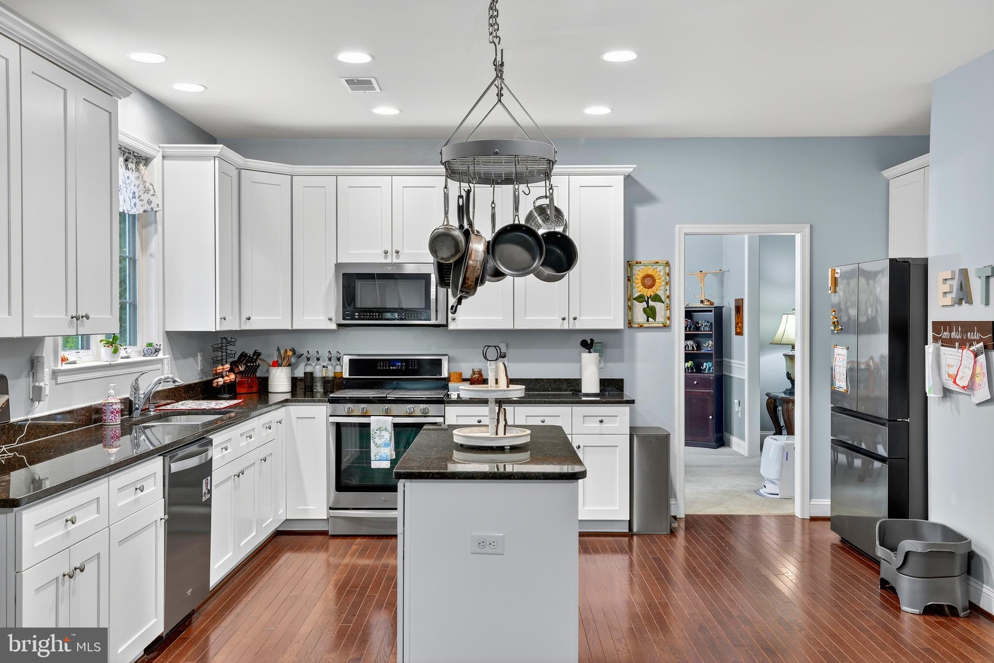 2225 CAMP GEARY LANE