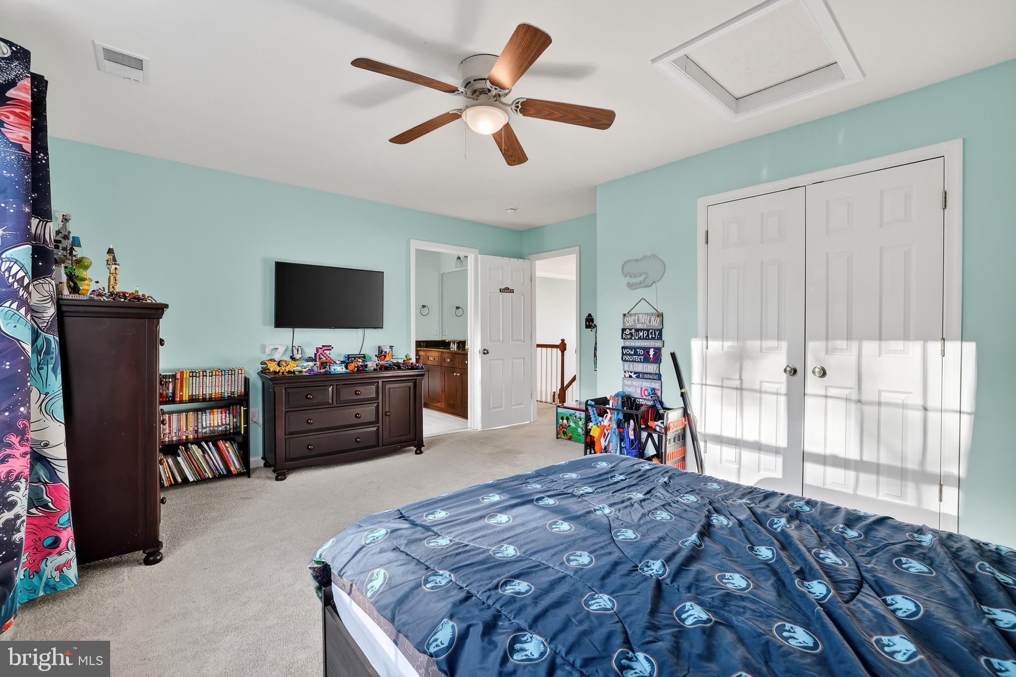 2225 CAMP GEARY LANE