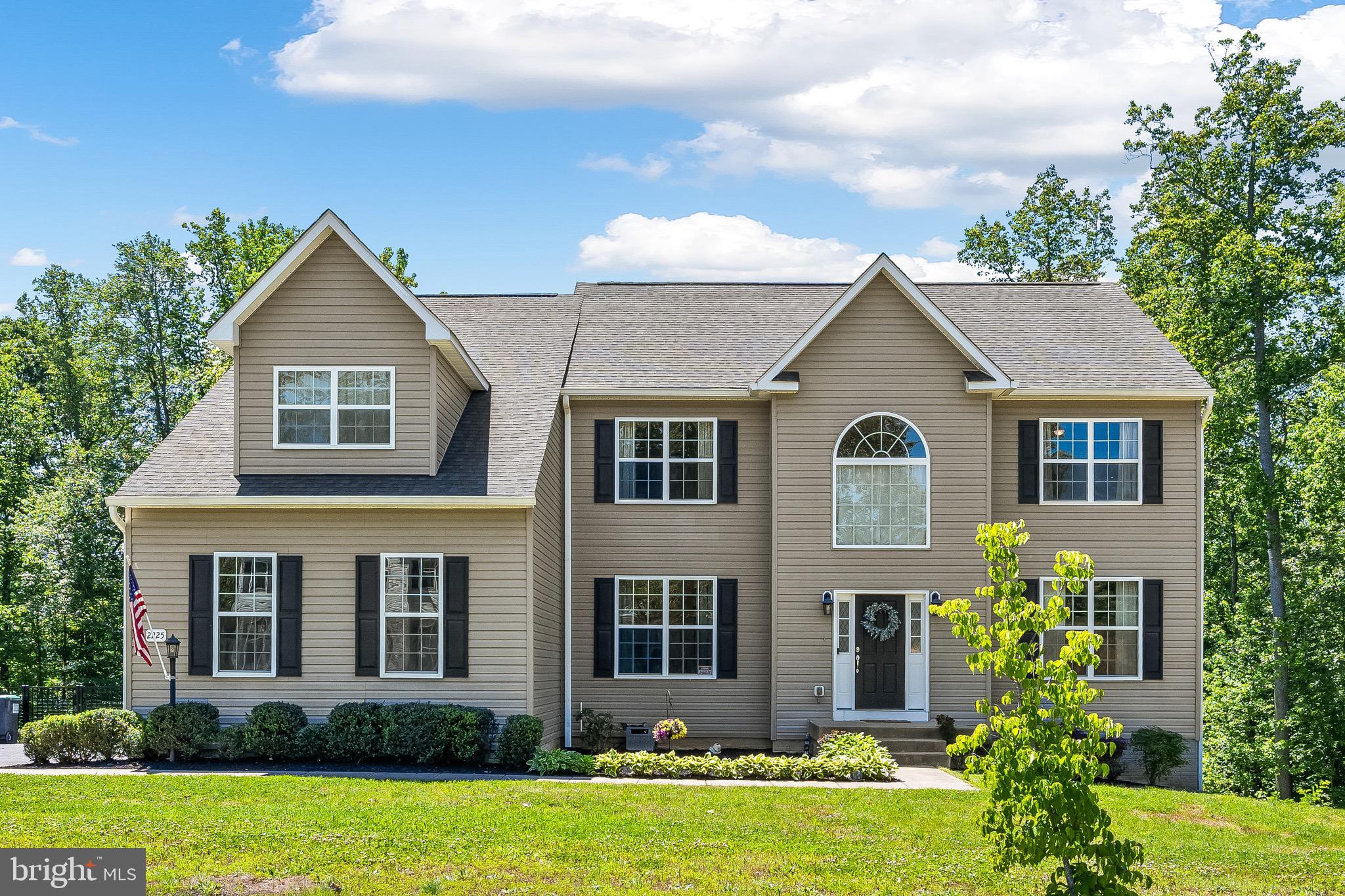 2225 CAMP GEARY LANE