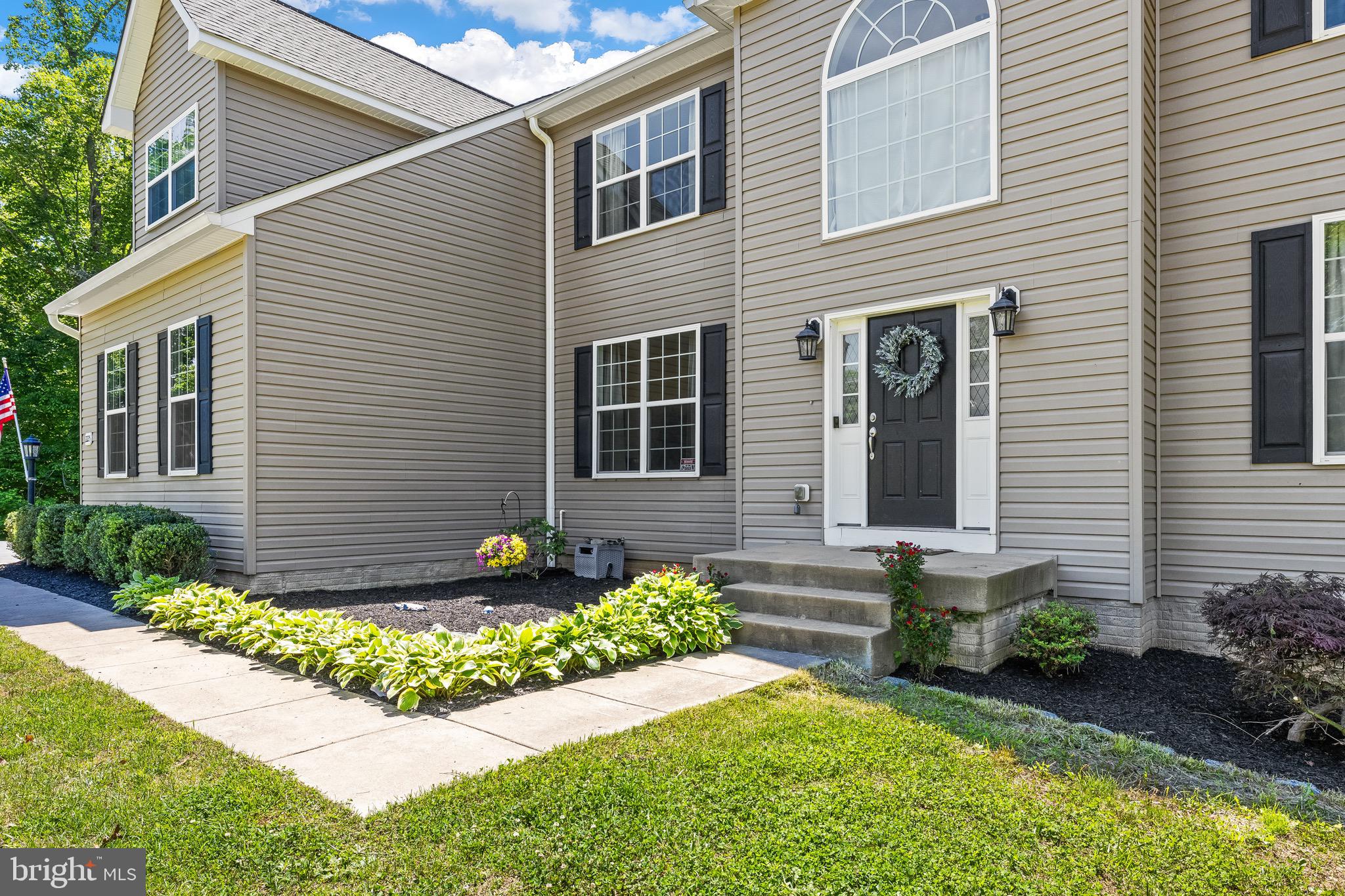 2225 CAMP GEARY LANE