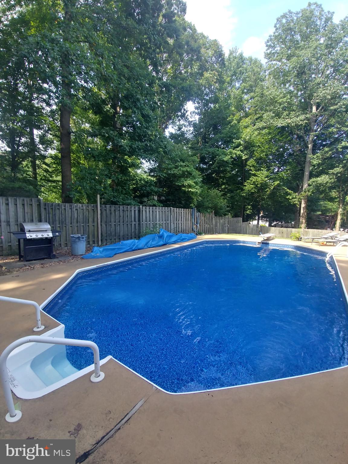 4 ENDICOTT LANE