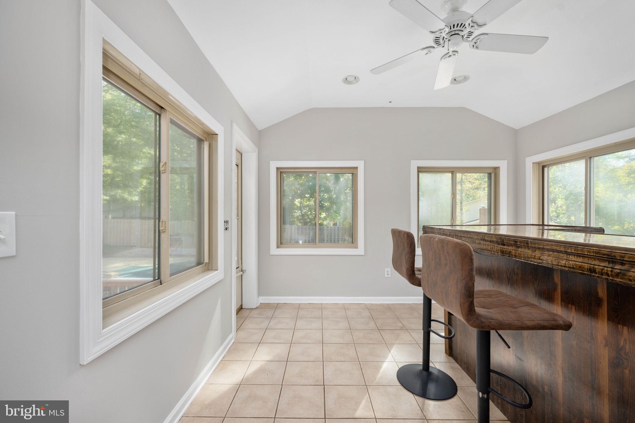 4 ENDICOTT LANE