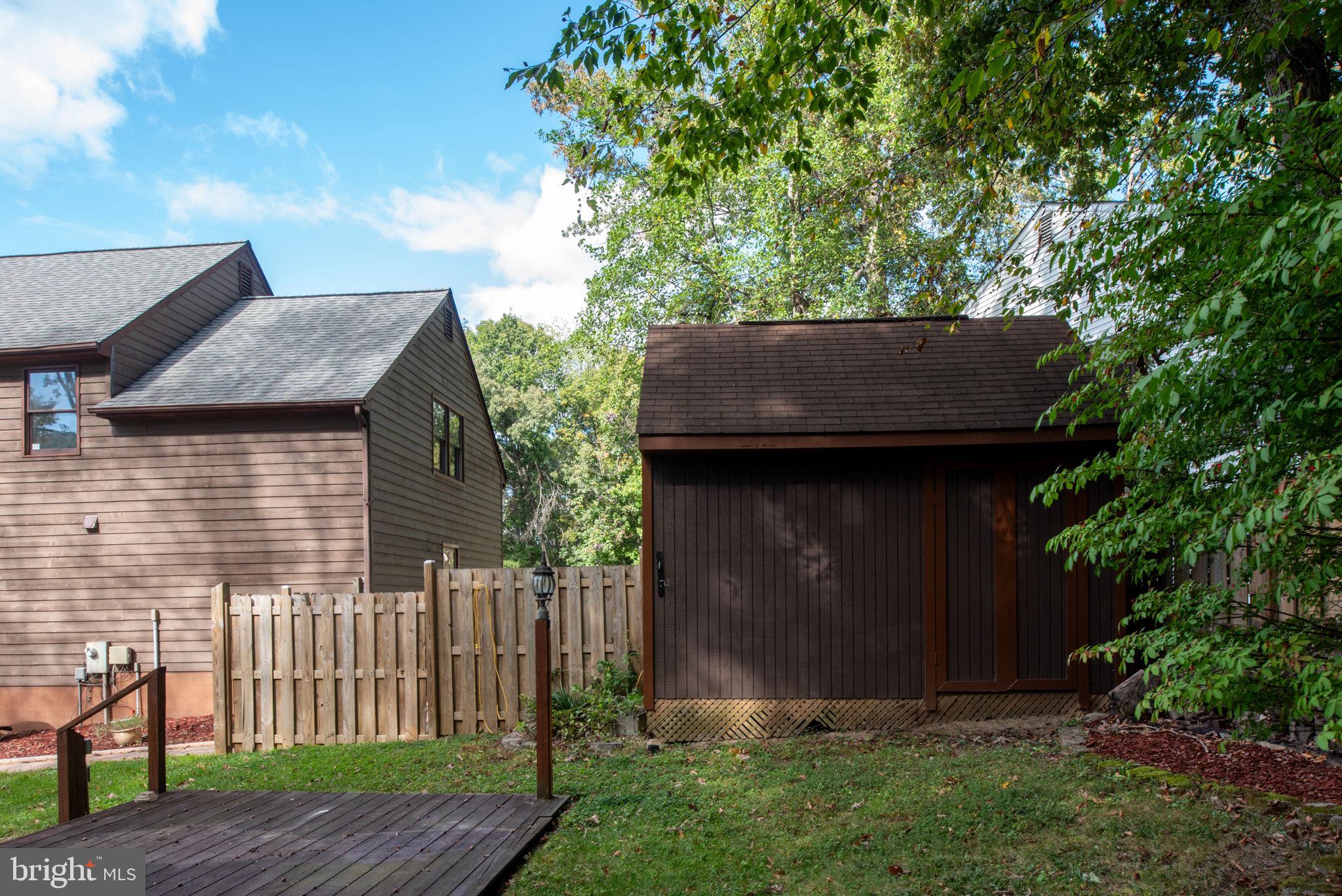 4 ENDICOTT LANE