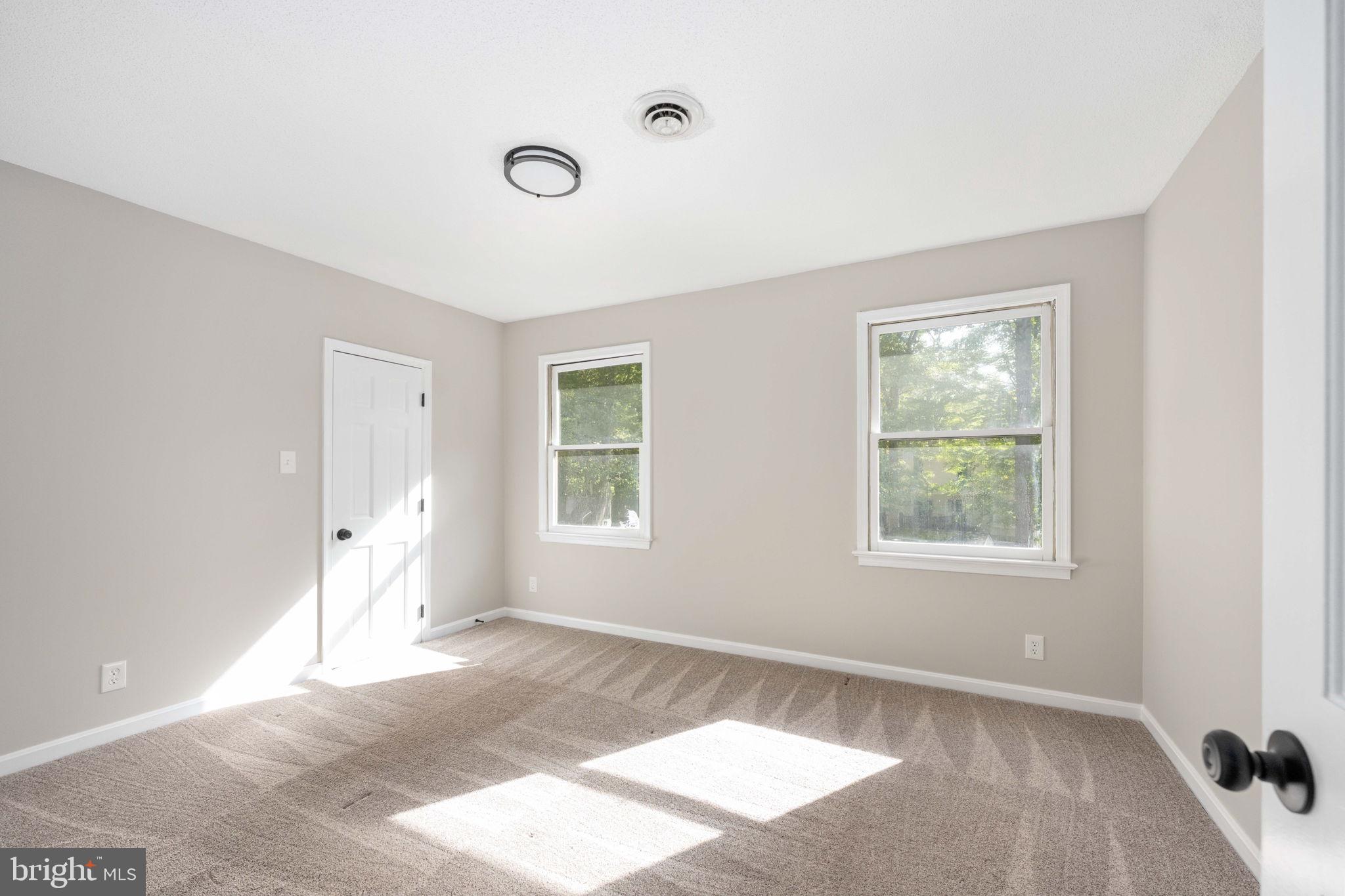 4 ENDICOTT LANE