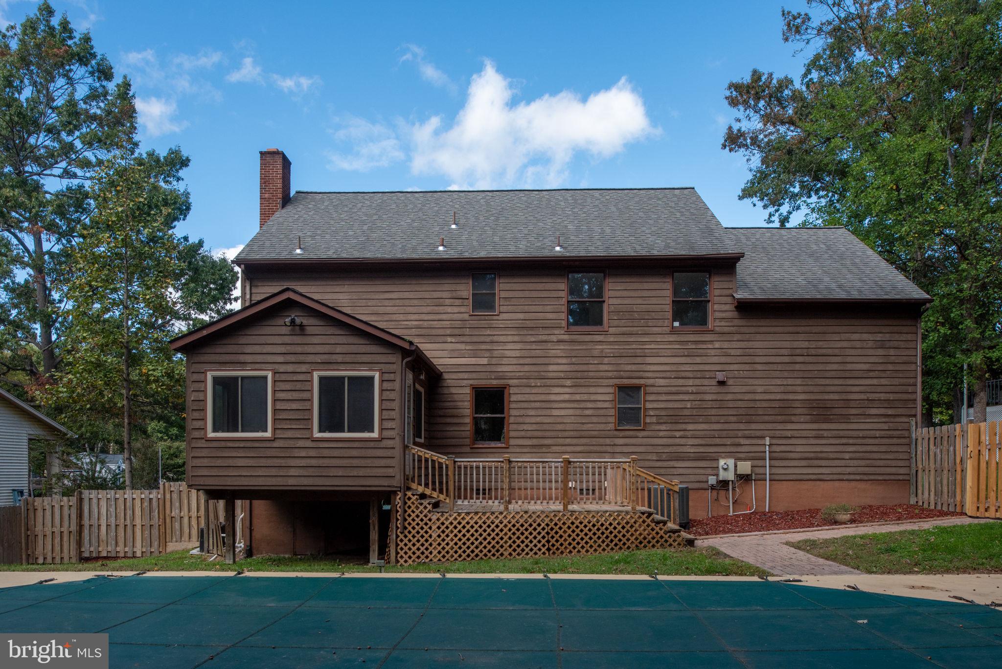 4 ENDICOTT LANE