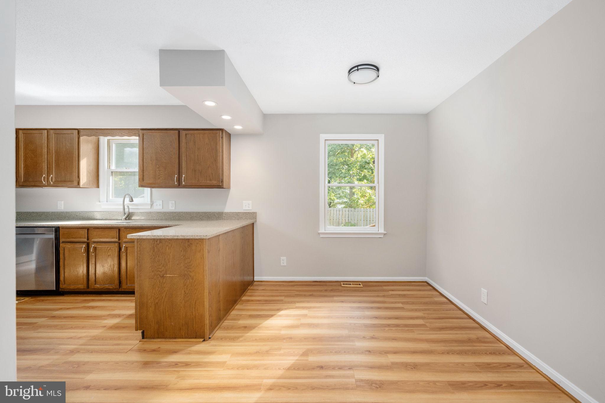 4 ENDICOTT LANE