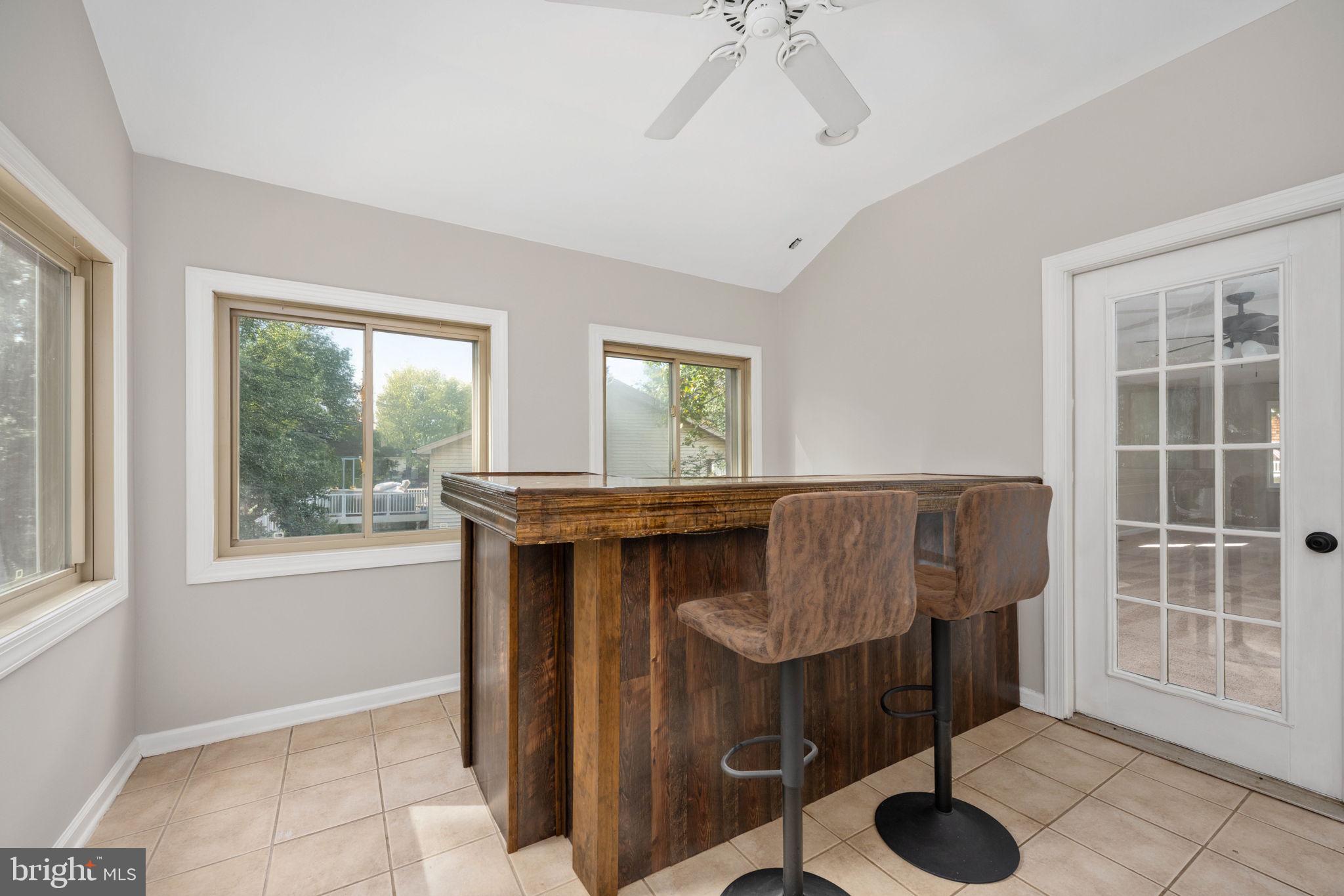 4 ENDICOTT LANE