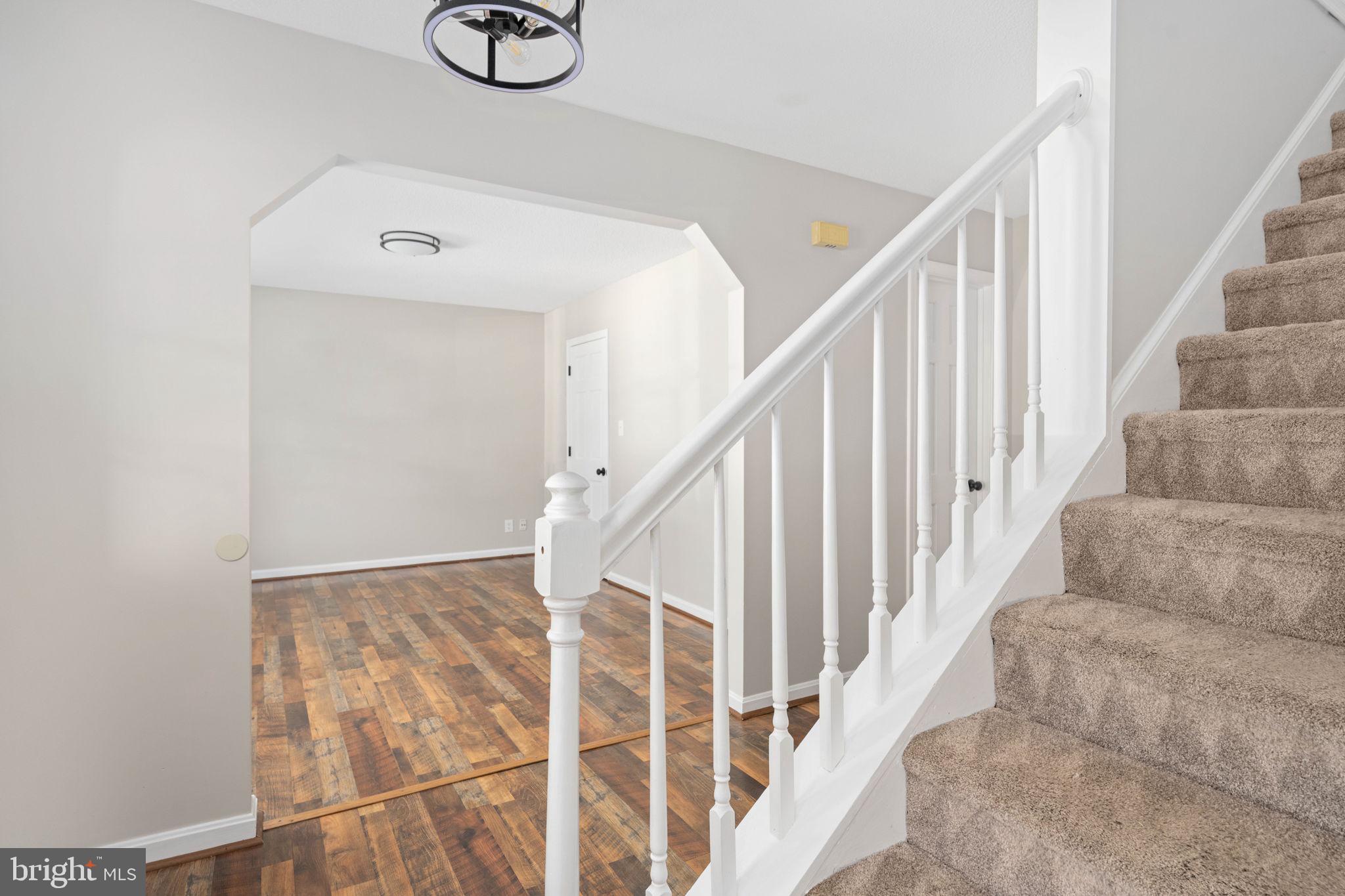 4 ENDICOTT LANE