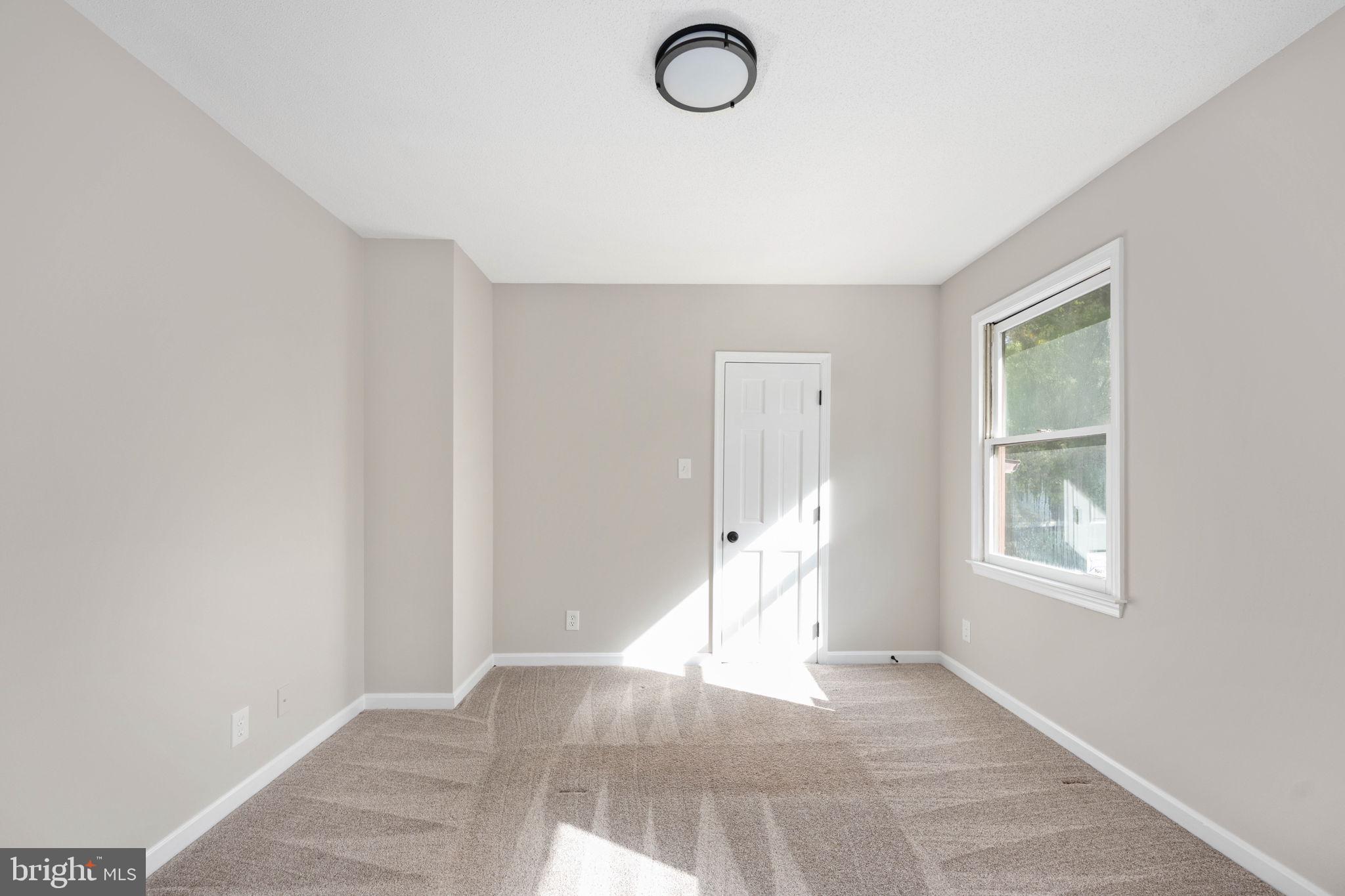 4 ENDICOTT LANE