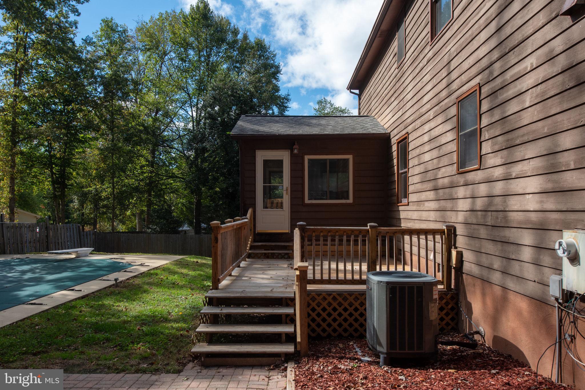4 ENDICOTT LANE