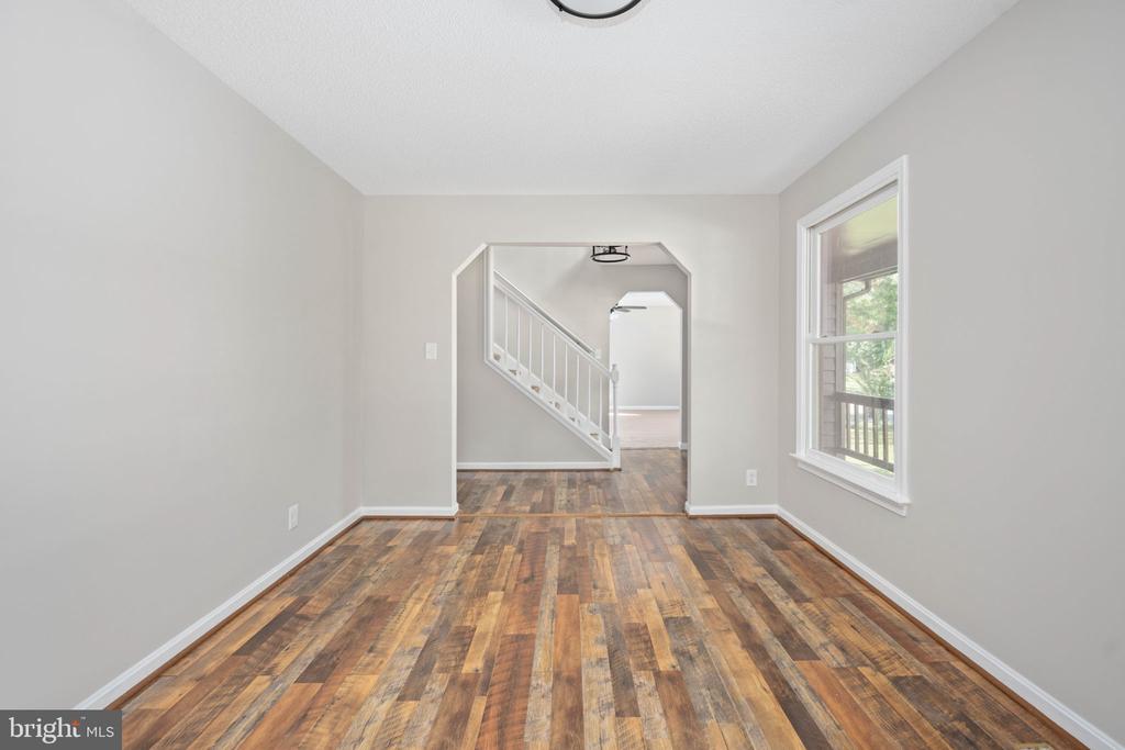 4 ENDICOTT LANE