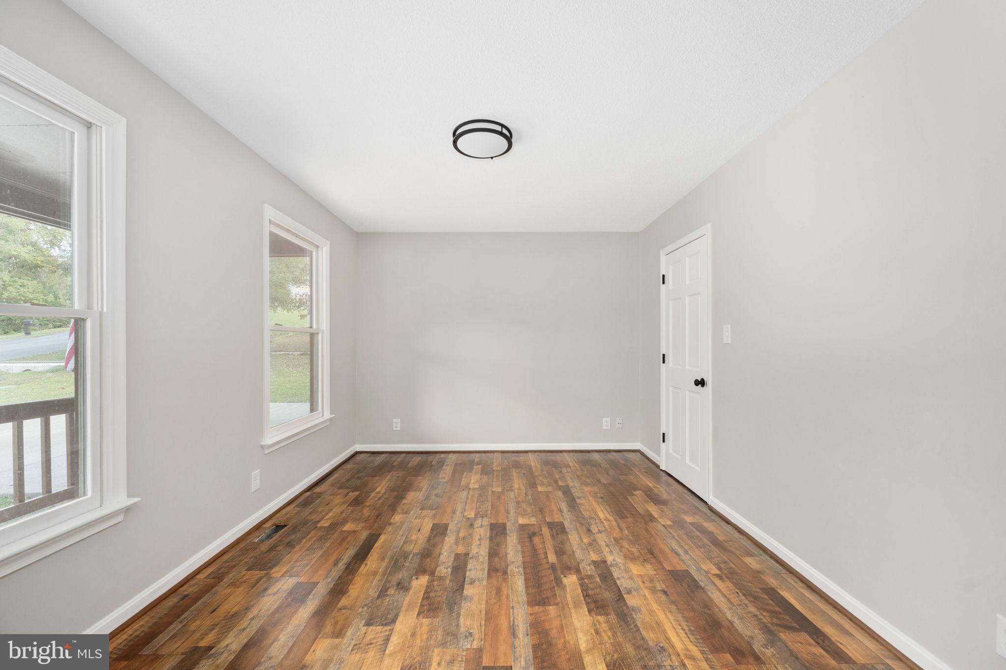 4 ENDICOTT LANE
