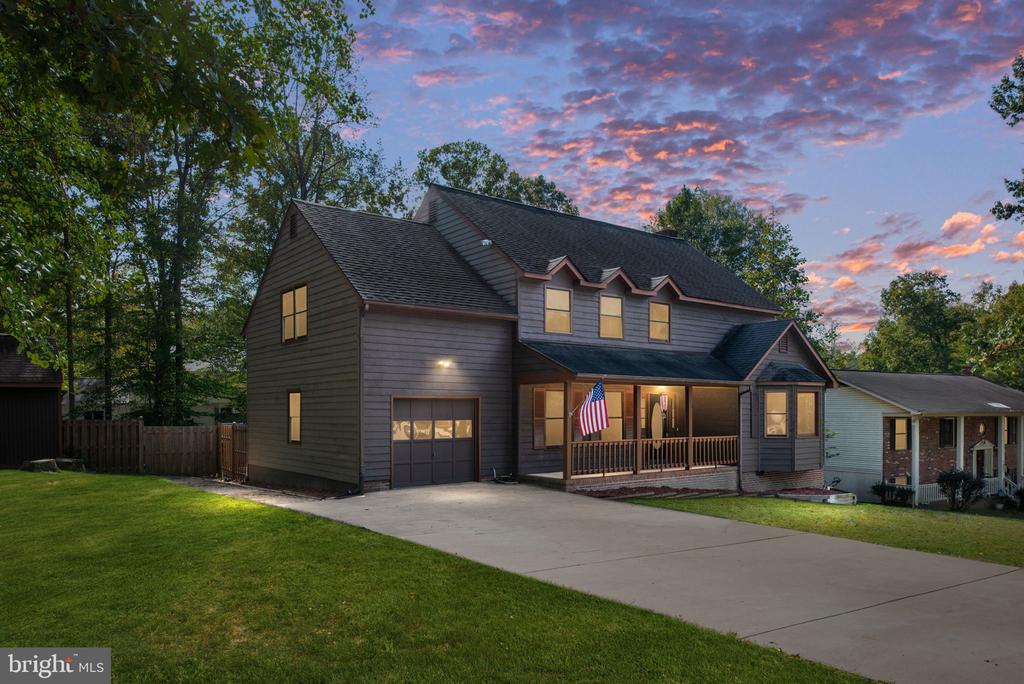 4 ENDICOTT LANE