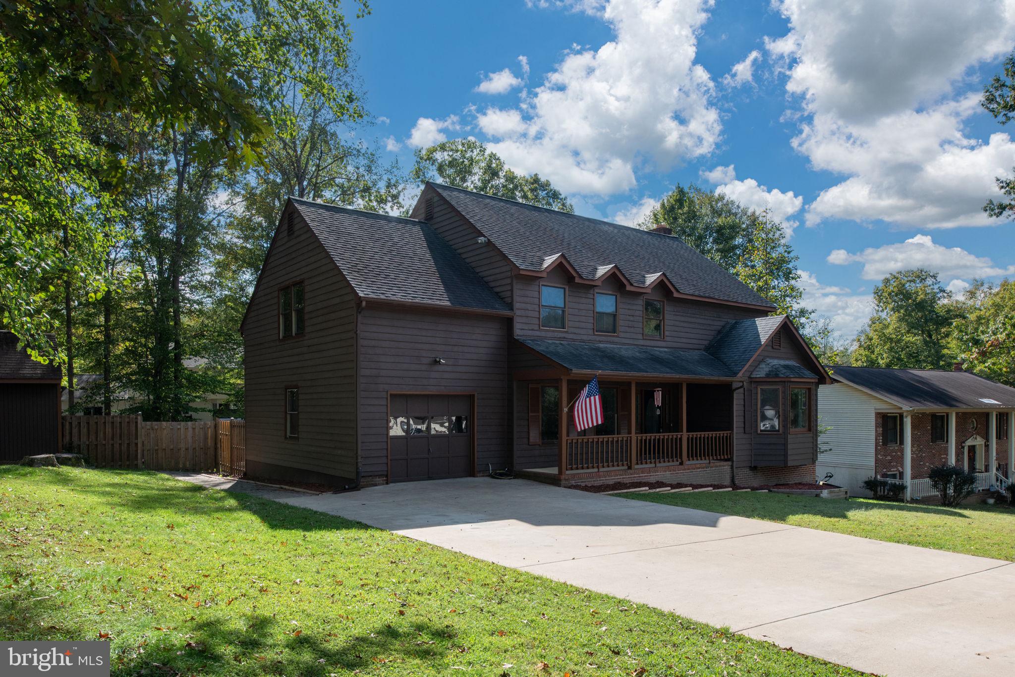 4 ENDICOTT LANE