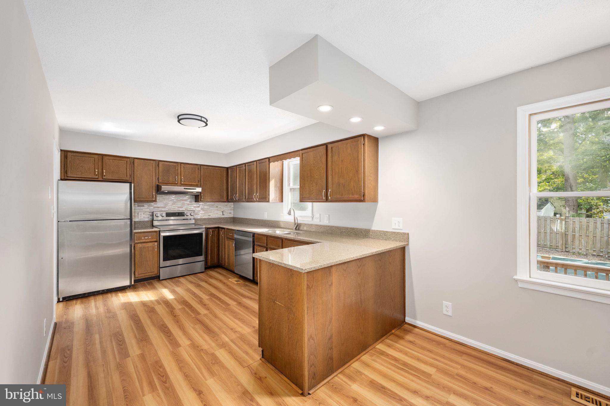 4 ENDICOTT LANE