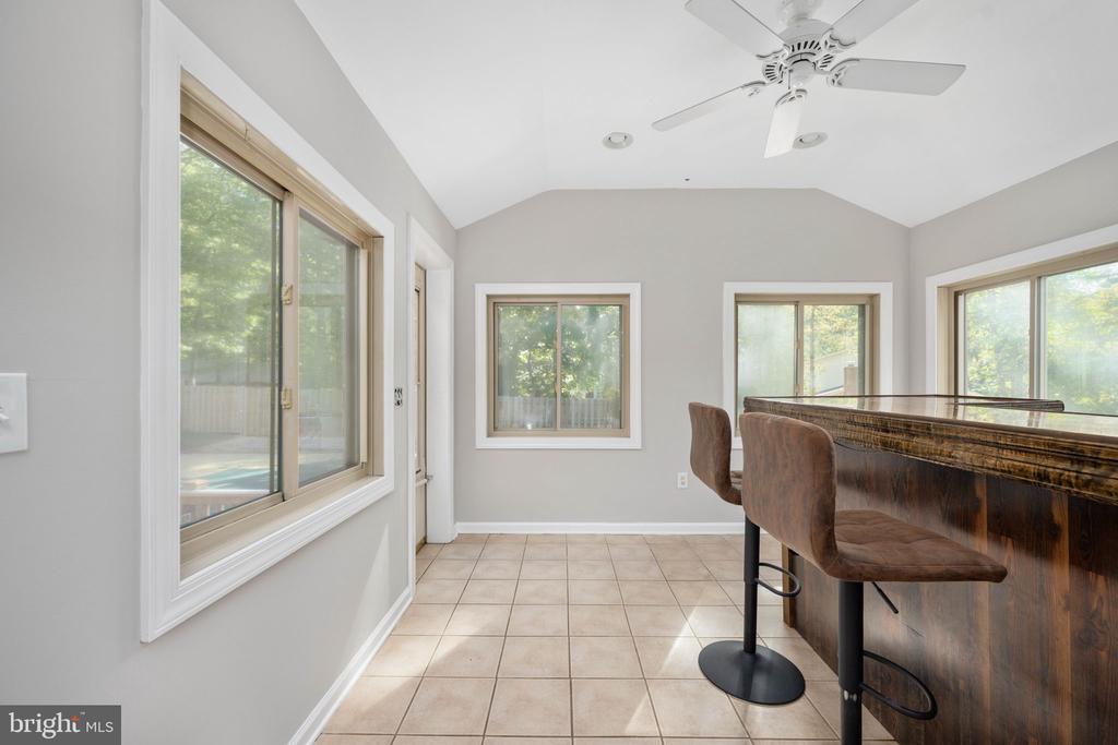 4 ENDICOTT LANE