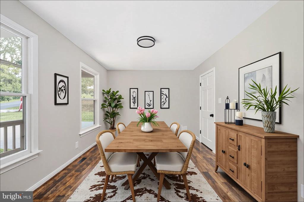4 ENDICOTT LANE