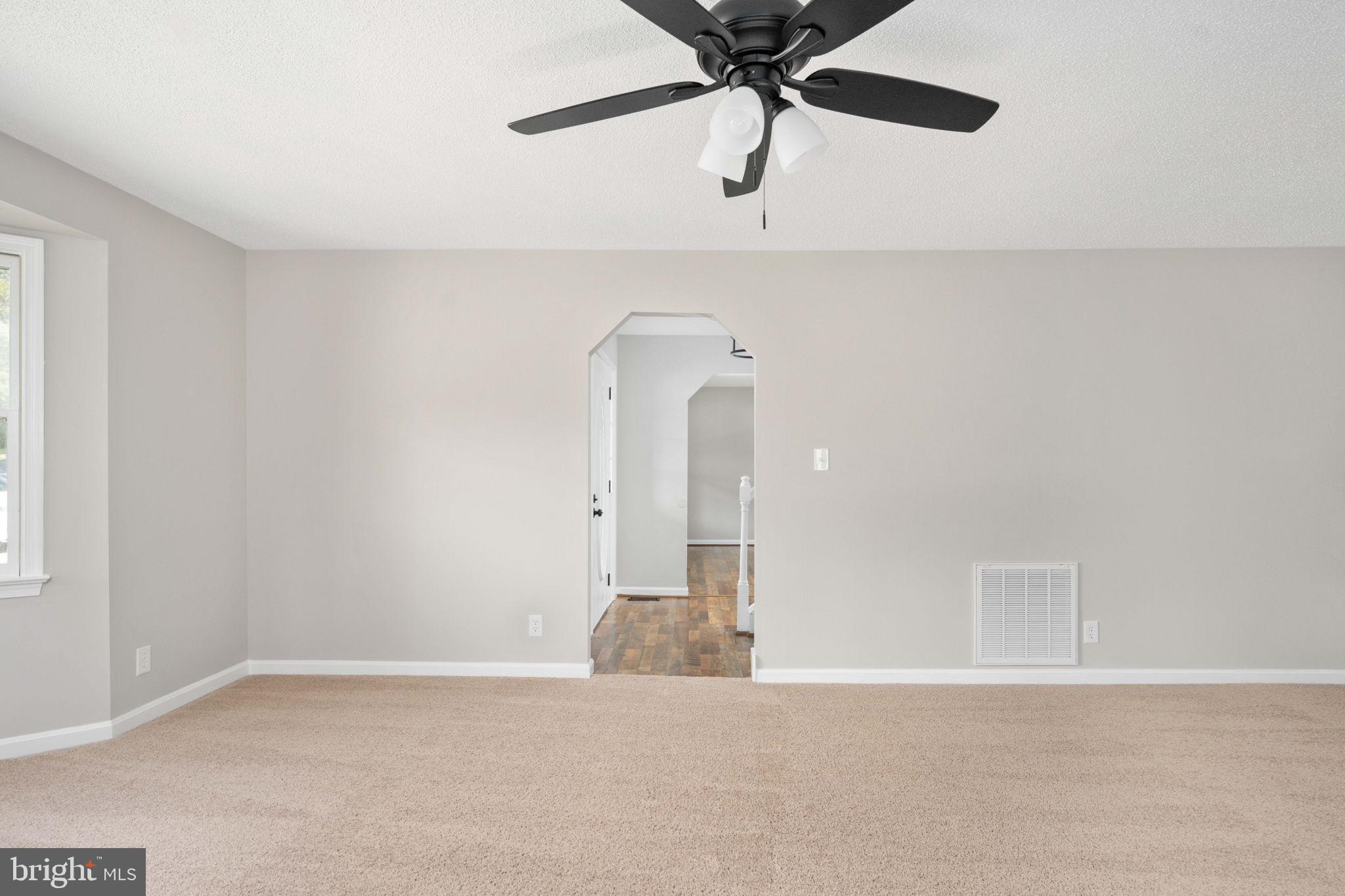 4 ENDICOTT LANE