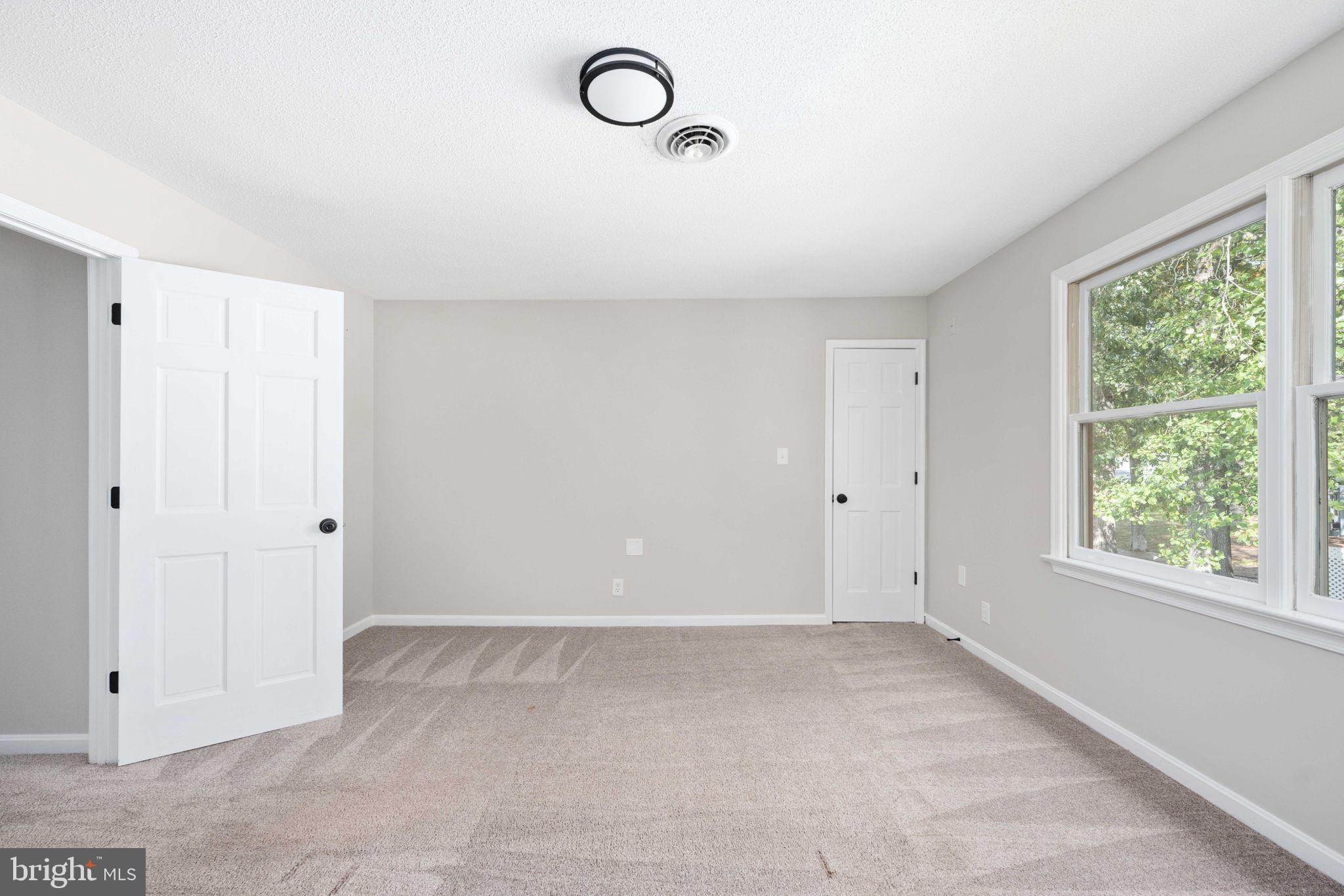 4 ENDICOTT LANE