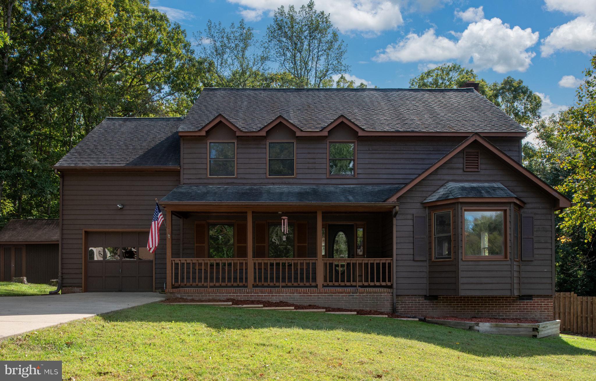 4 ENDICOTT LANE