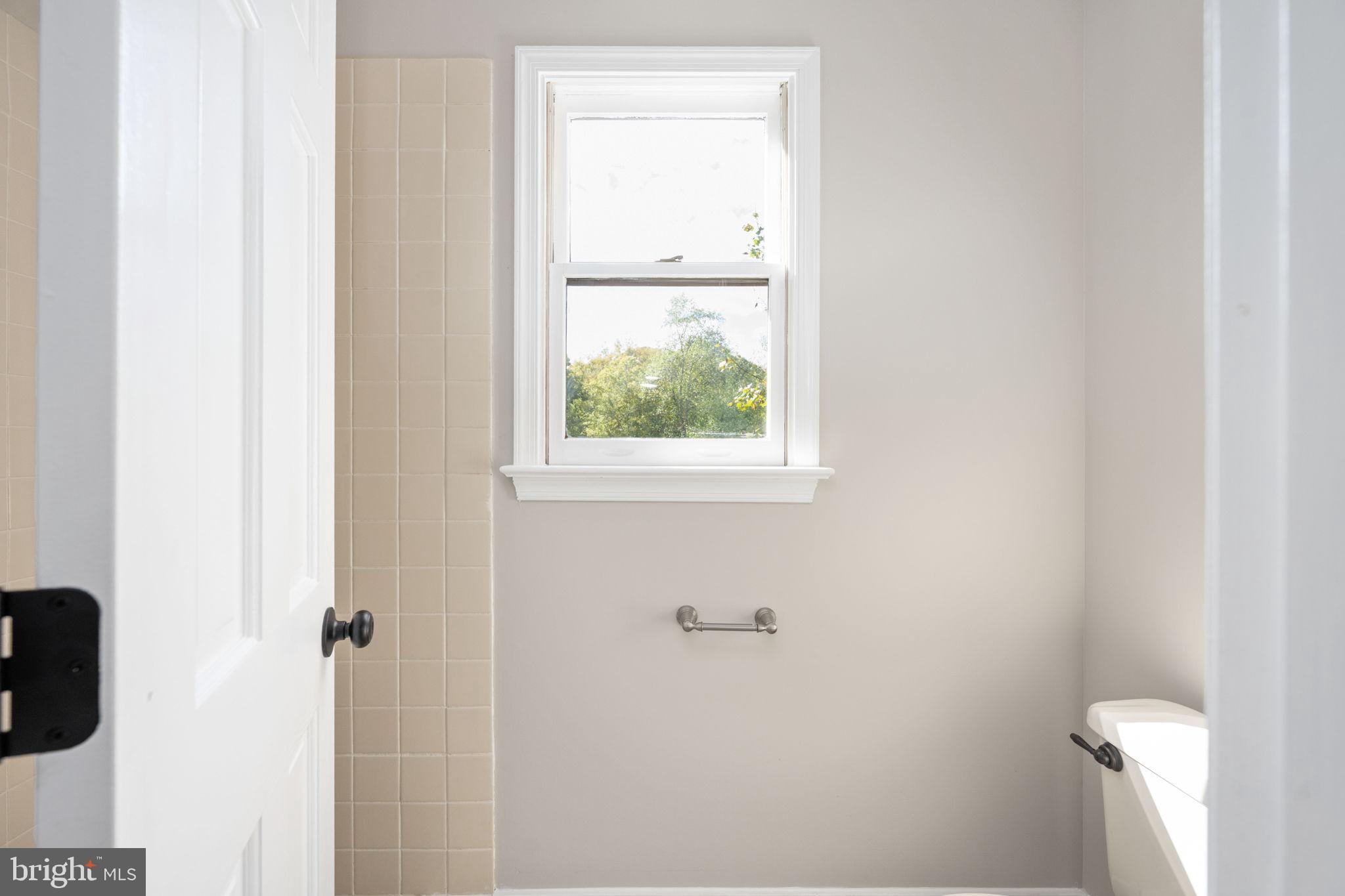 4 ENDICOTT LANE