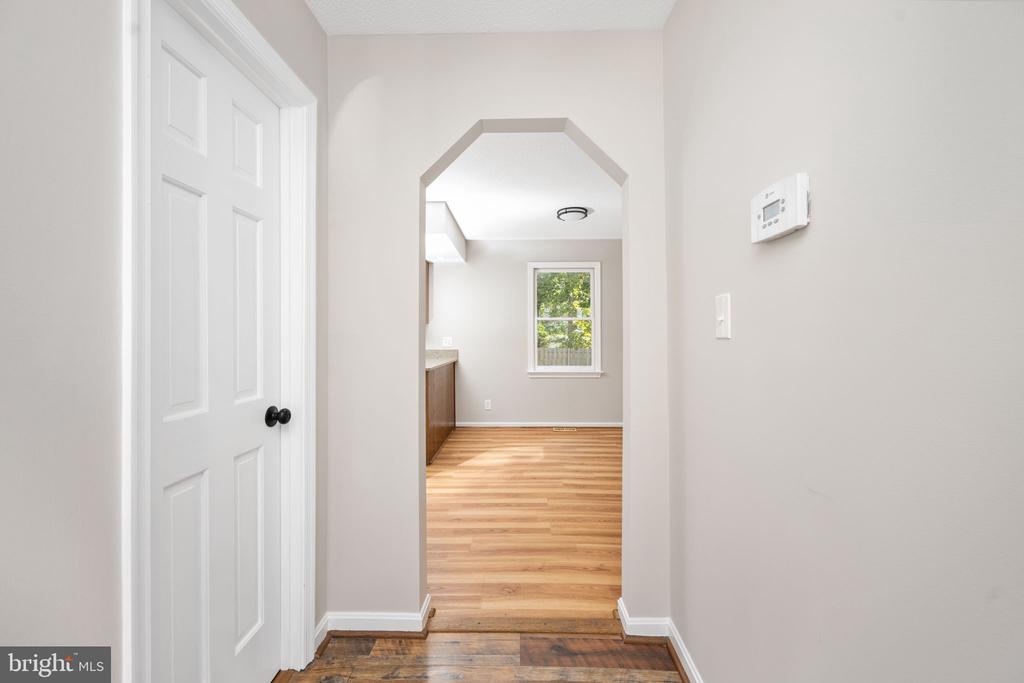 4 ENDICOTT LANE