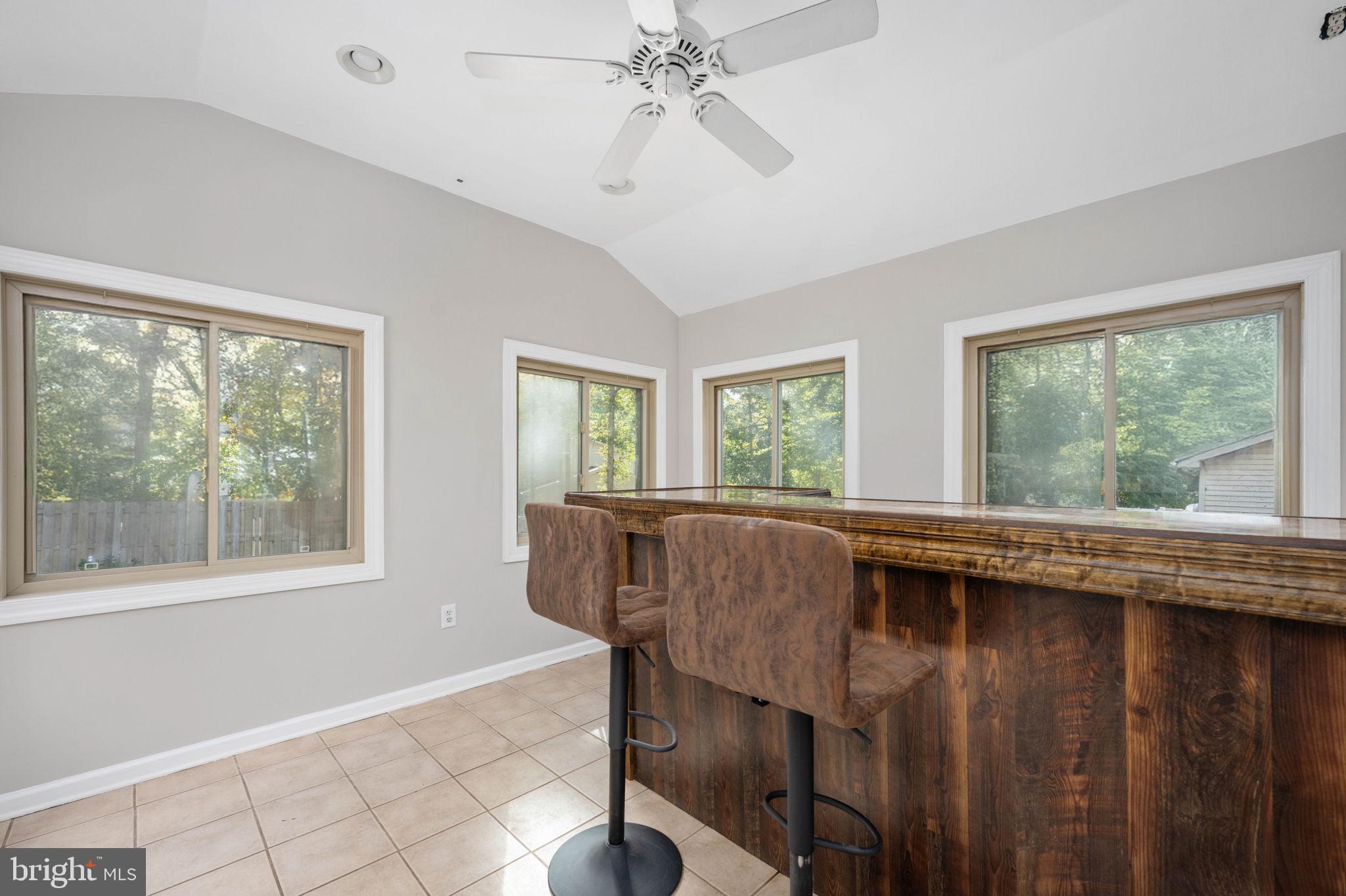 4 ENDICOTT LANE