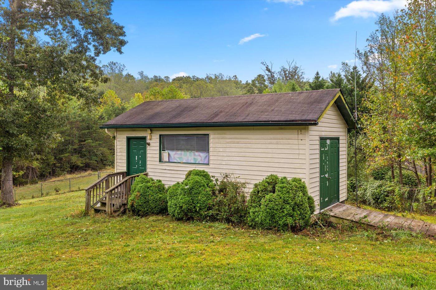 621 HOLLY CORNER ROAD