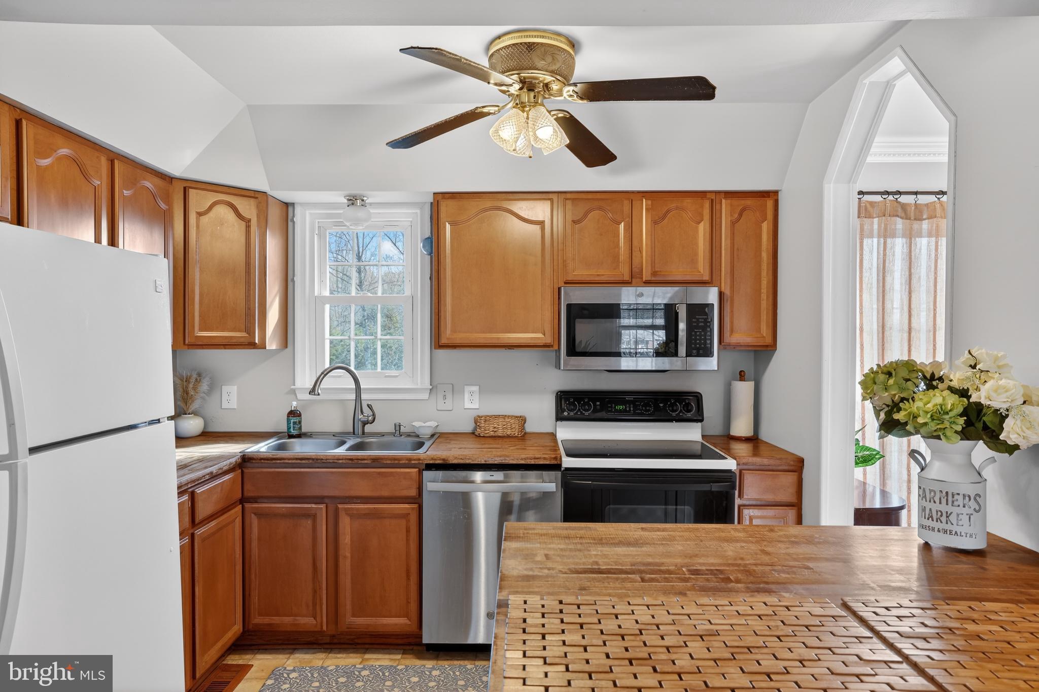 621 HOLLY CORNER ROAD