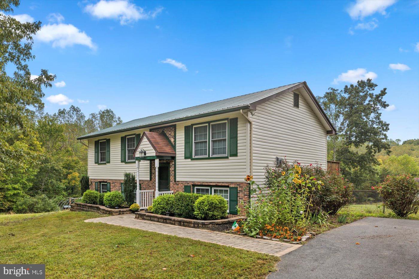 621 HOLLY CORNER ROAD