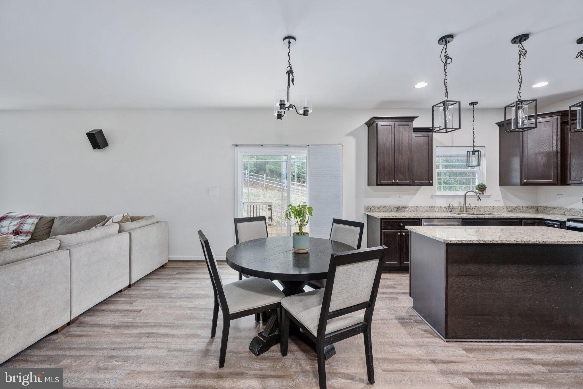 794 WHITE OAK ROAD