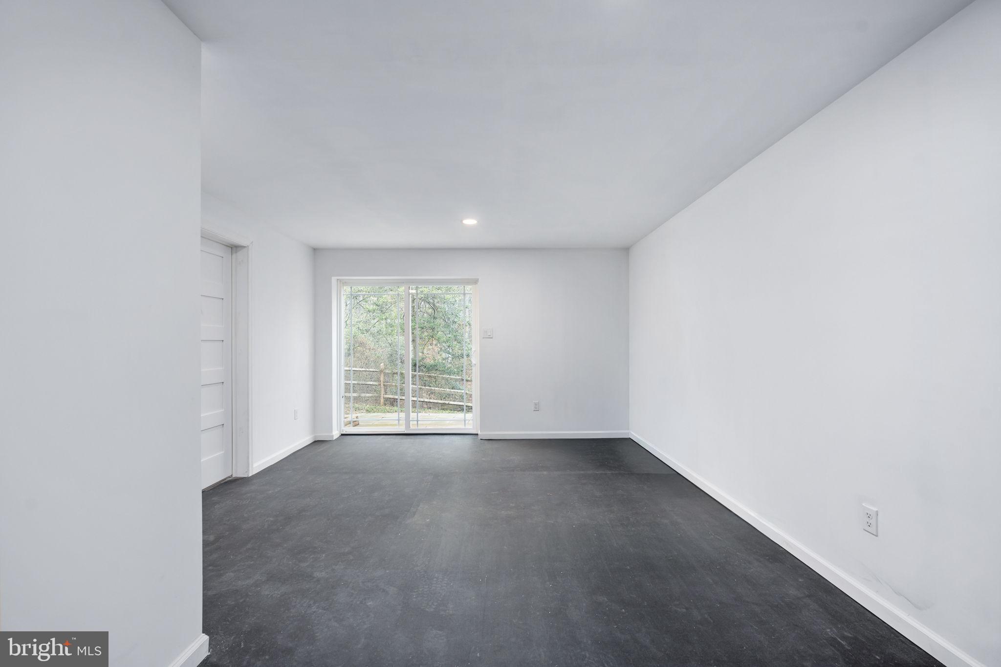794 WHITE OAK ROAD