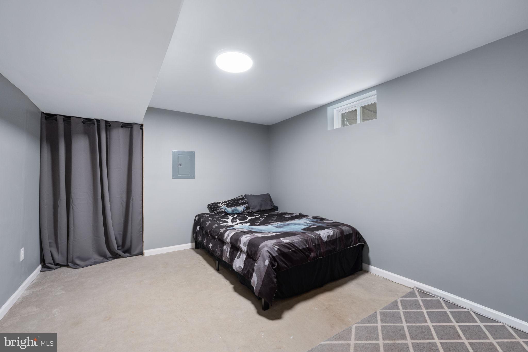 794 WHITE OAK ROAD