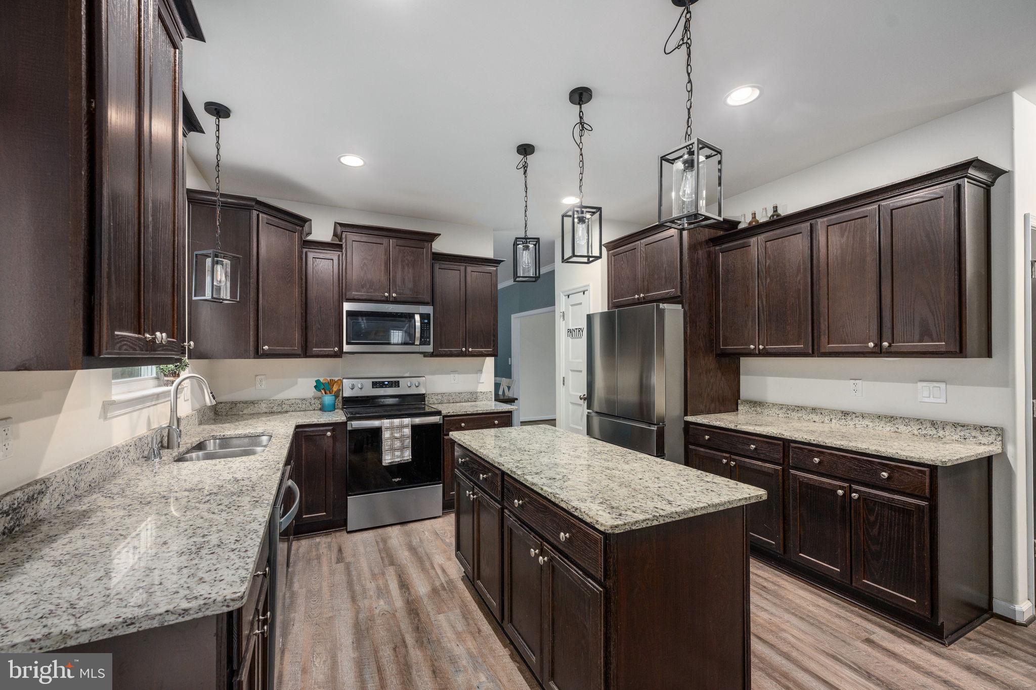 794 WHITE OAK ROAD