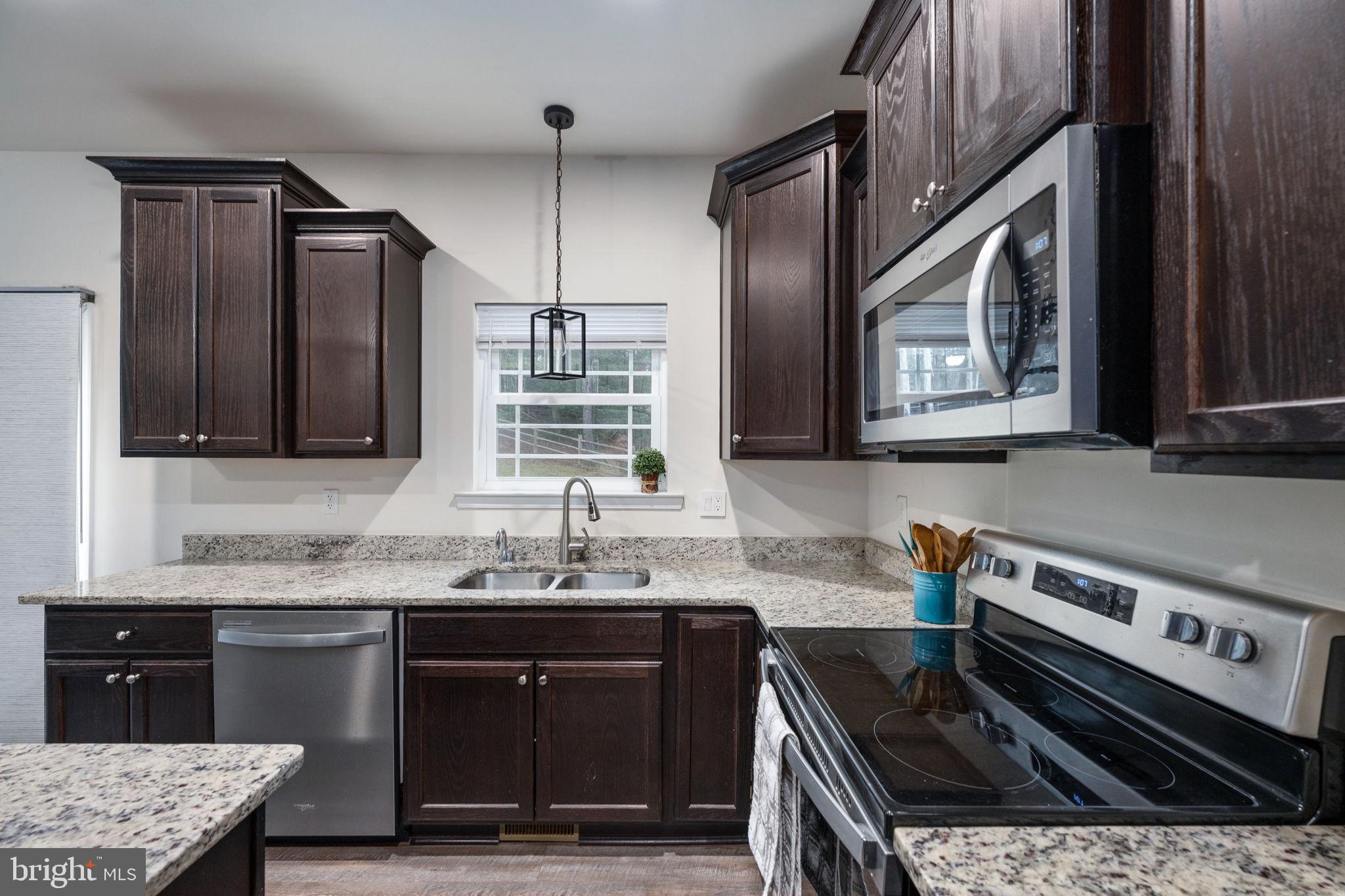794 WHITE OAK ROAD