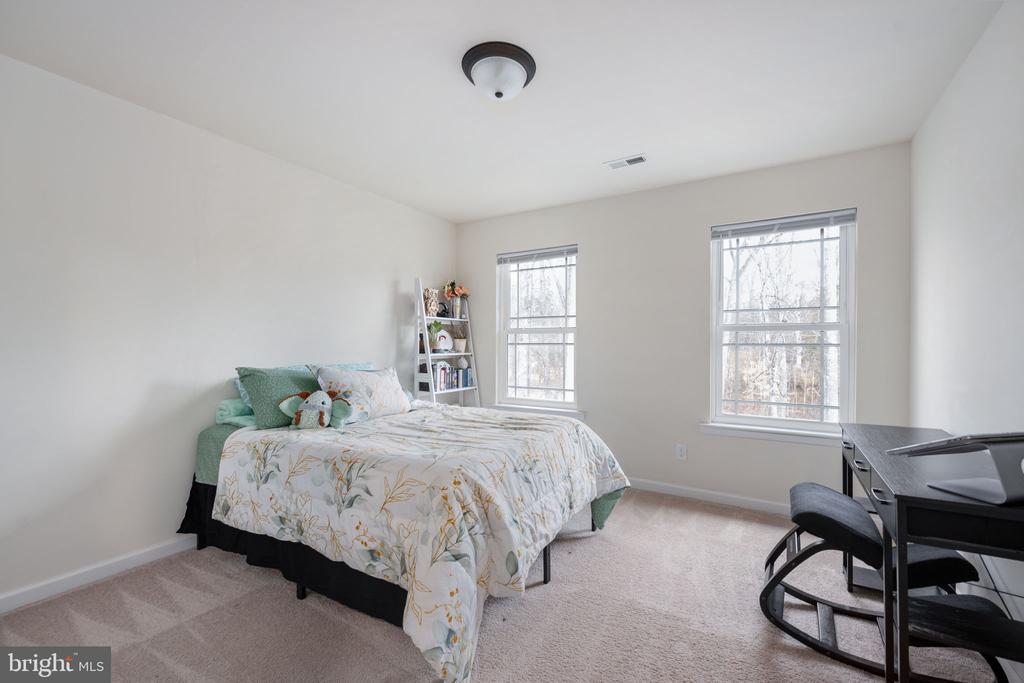 794 WHITE OAK ROAD