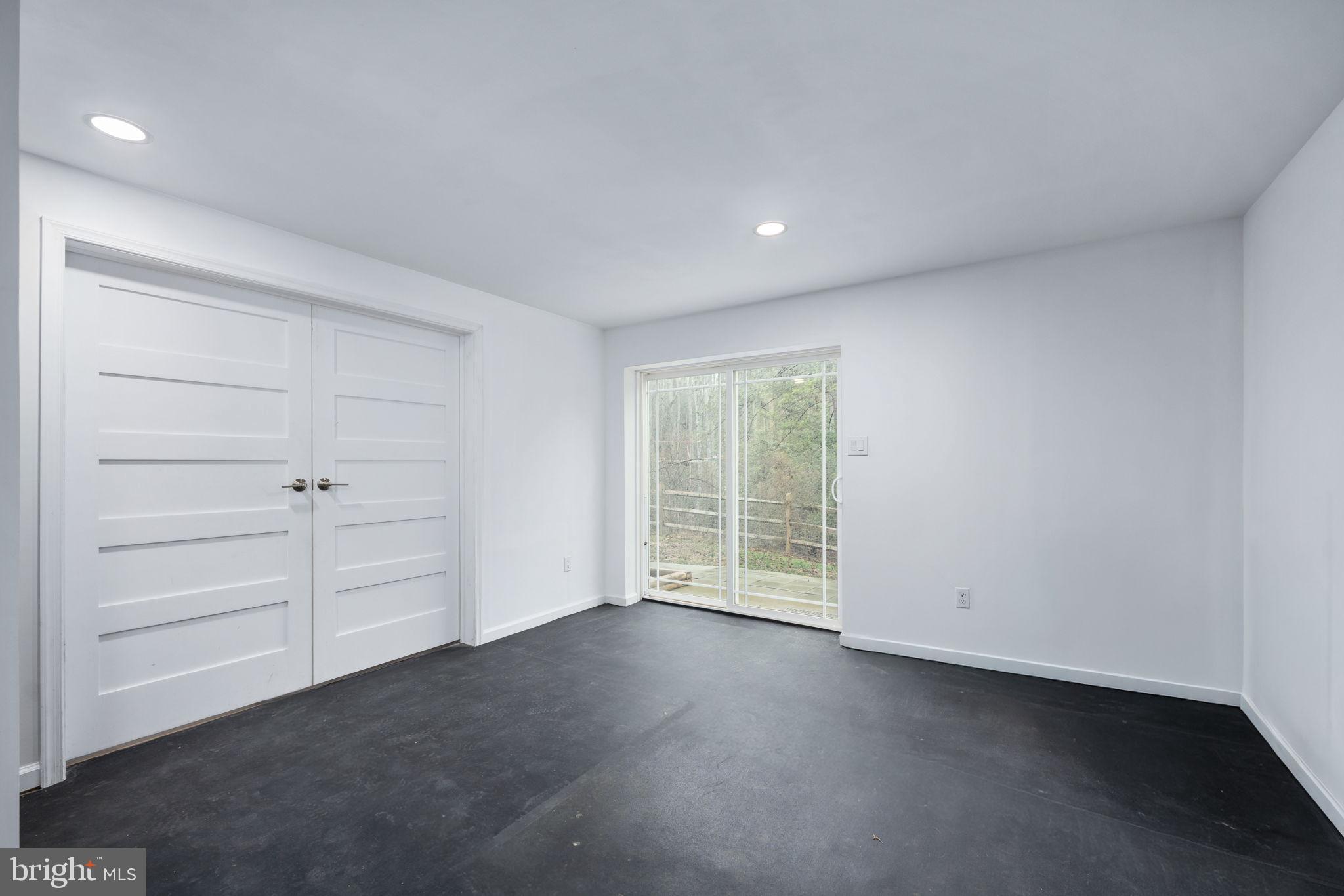 794 WHITE OAK ROAD