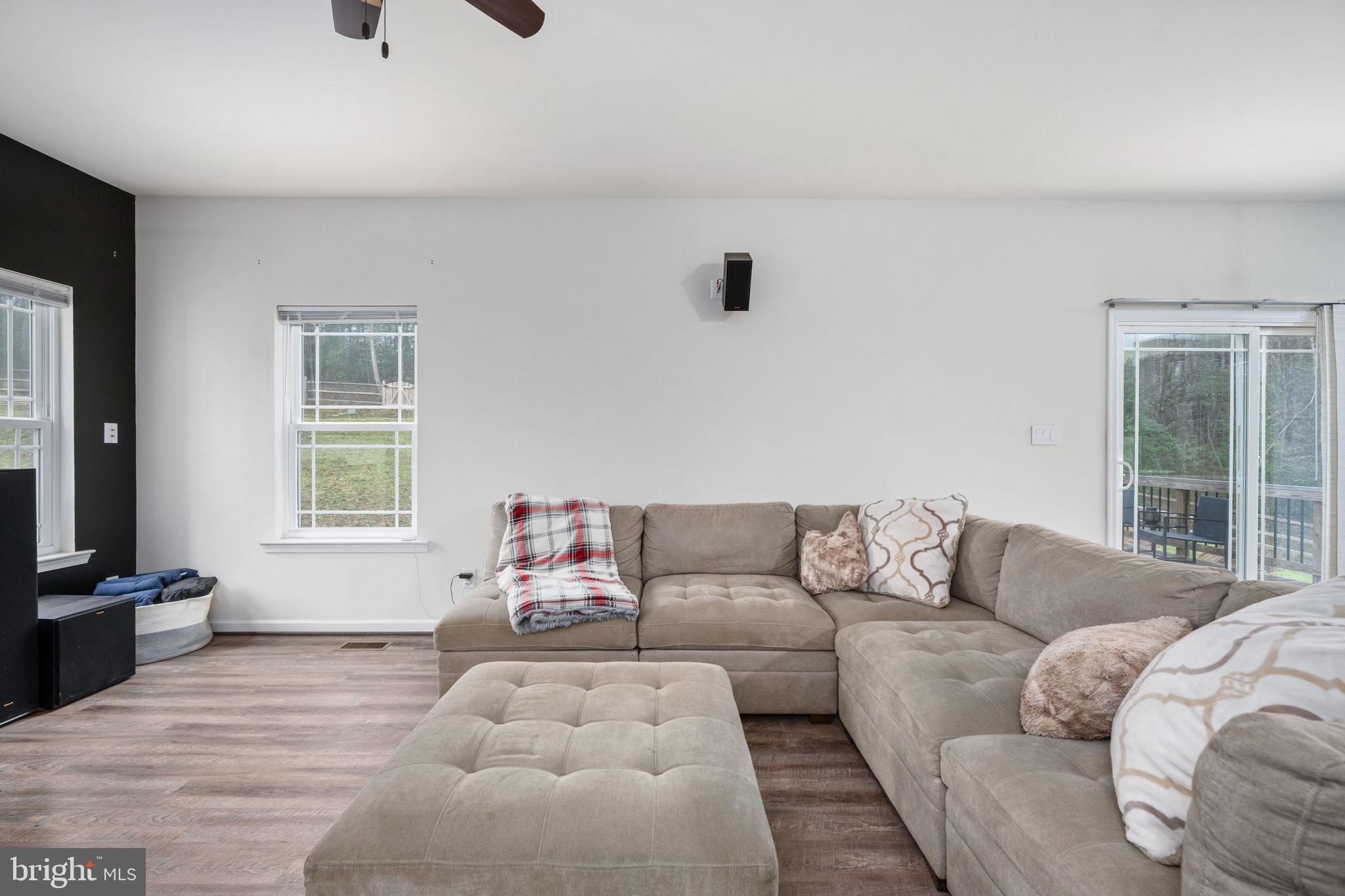 794 WHITE OAK ROAD