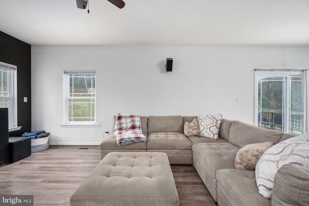 794 WHITE OAK ROAD