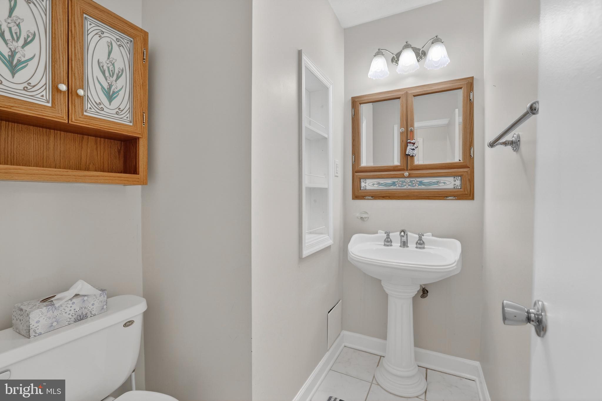 100 HERITAGE COMMONS DRIVE