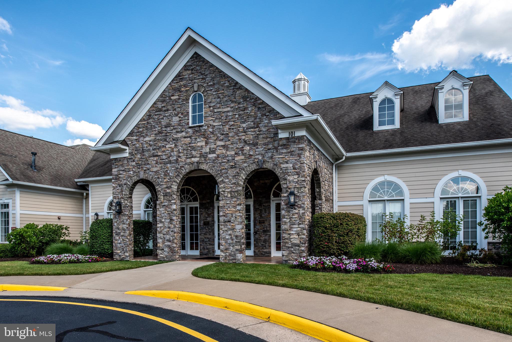 6 DAYTON CIRCLE